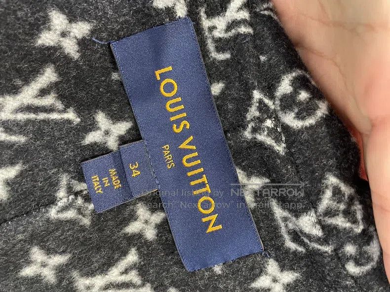 Louis Vuitton Louis Vuitton Black long full logo presbyopic bathrobe coa Size XXS / US 00 / IT 34 - 6 Thumbnail