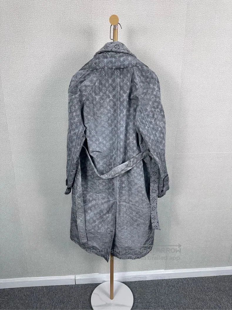 Louis Vuitton LV Gray Printed Long Trench Coat. Size US S / EU 44-46 / 1 - 2 Thumbnail