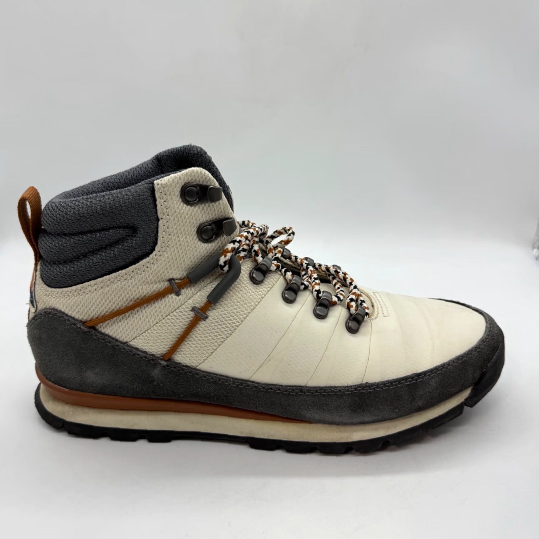 The North Face Vtg The North Face Back to Berkeley Mens Waterproof Hiking Boots Sz 9 Ivory/Gray Size US 9 / EU 42 - 5 Thumbnail