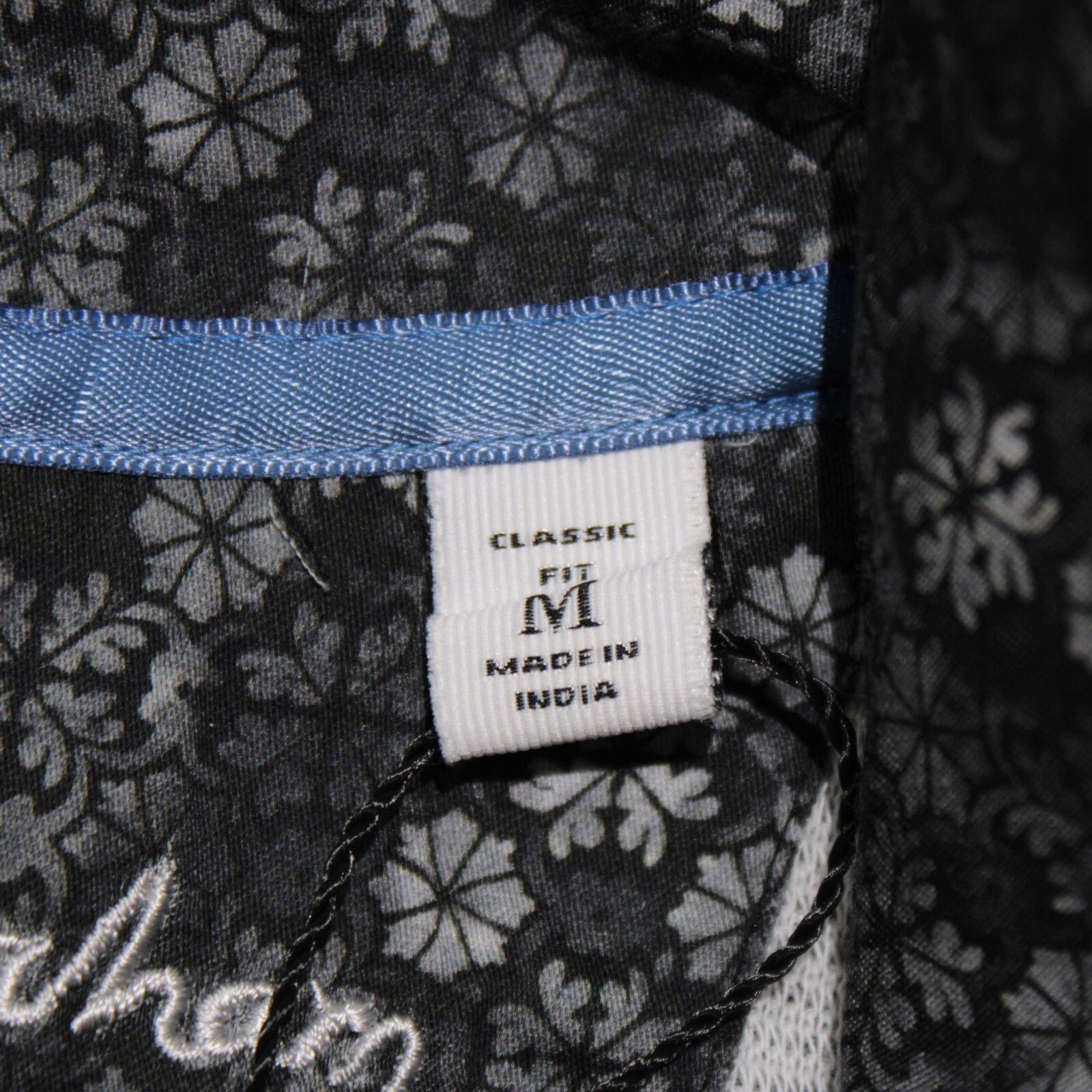 Robert Graham Robert Graham Sweater Size US M in Gray Size US M / EU 48-50 / 2 - 8 Thumbnail