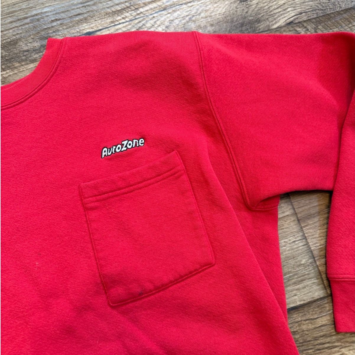 Vintage Vintage 80s Autozone Red Crewneck Employee Sweatshirt Size US L / EU 52-54 / 3 - 3 Thumbnail