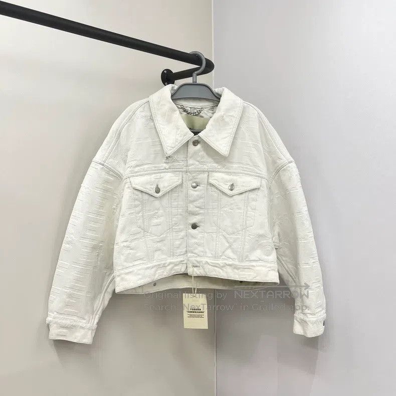 Fendi Fendi Solid Color Lapel Single-Breasted Denim Jacket Size XS / US 0-2 / IT 36-38 - 1 Thumbnail