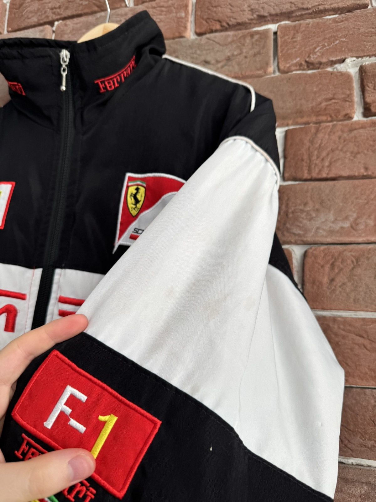 Ferrari Vintage Y2k Ferrari Racing Formula One Rare Hype Jacket Size US L / EU 52-54 / 3 - 4 Thumbnail