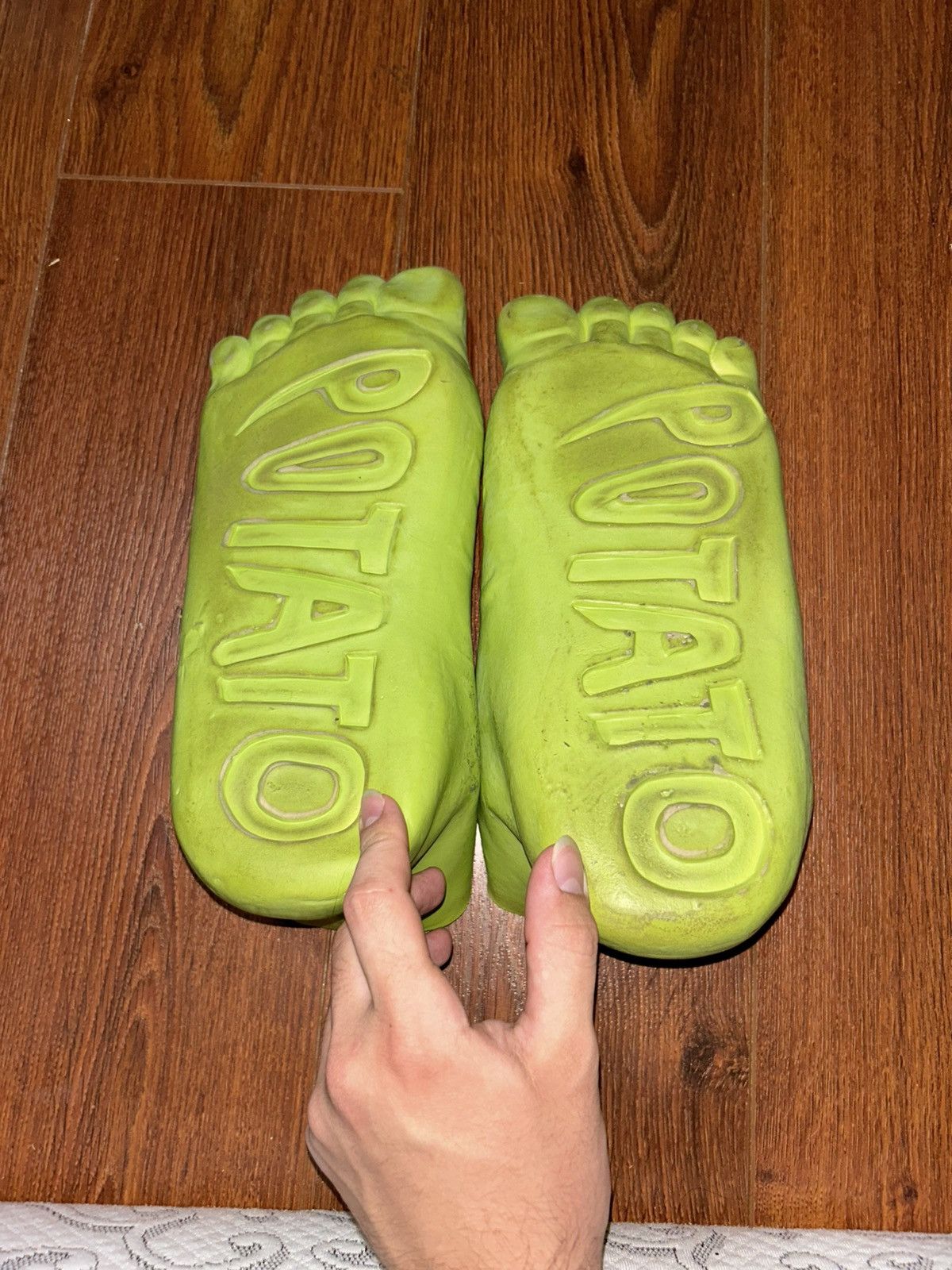 Imran Potato Imran potato caveman green foot slippers Size US 12.5 / EU 45-46 - 5 Thumbnail