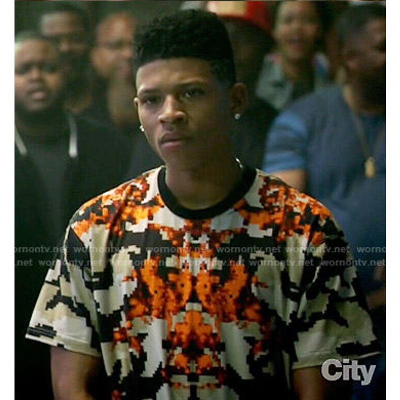 Givenchy Authentic Givenchy As Seen on Empire Pixelated Camo T-Shirt Size US L / EU 52-54 / 3 - 3 Thumbnail
