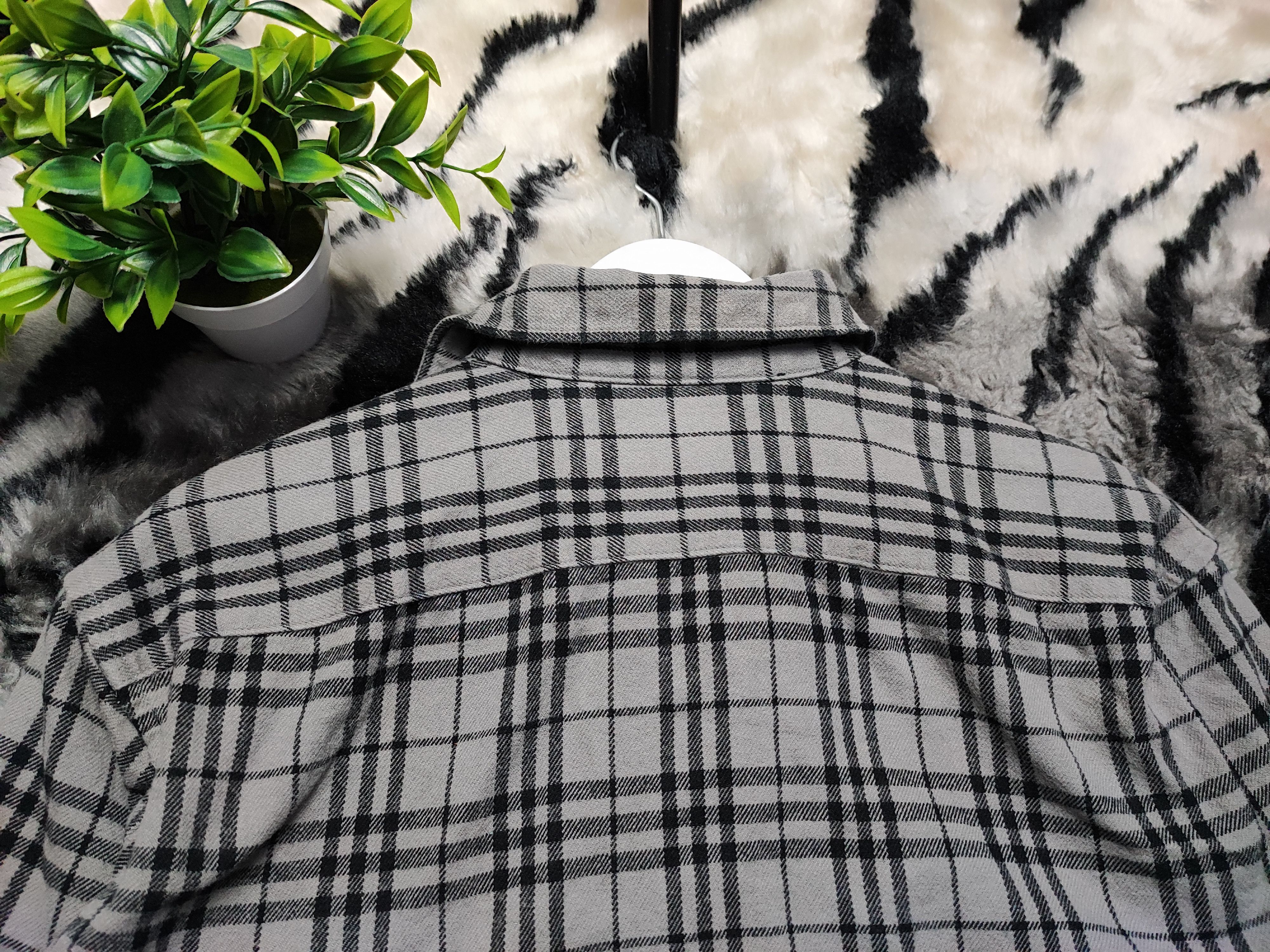 Burberry BURBERRY SHIRT Size US M / EU 48-50 / 2 - 14 Thumbnail