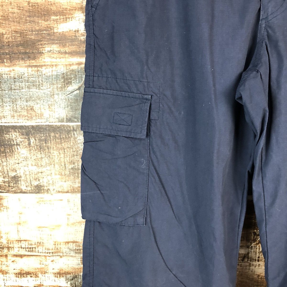 Japanese Brand Uniqlo Dark Blue multipocket Short Pants #A2379 Size US 33 - 9 Thumbnail
