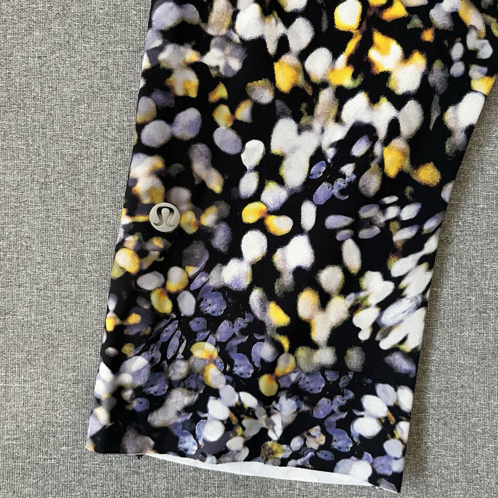 Lululemon Lululemon Women’s Size 10 Fast Crop II Workout Yoga Legging Size 32" / US 10 / IT 46 - 4 Thumbnail
