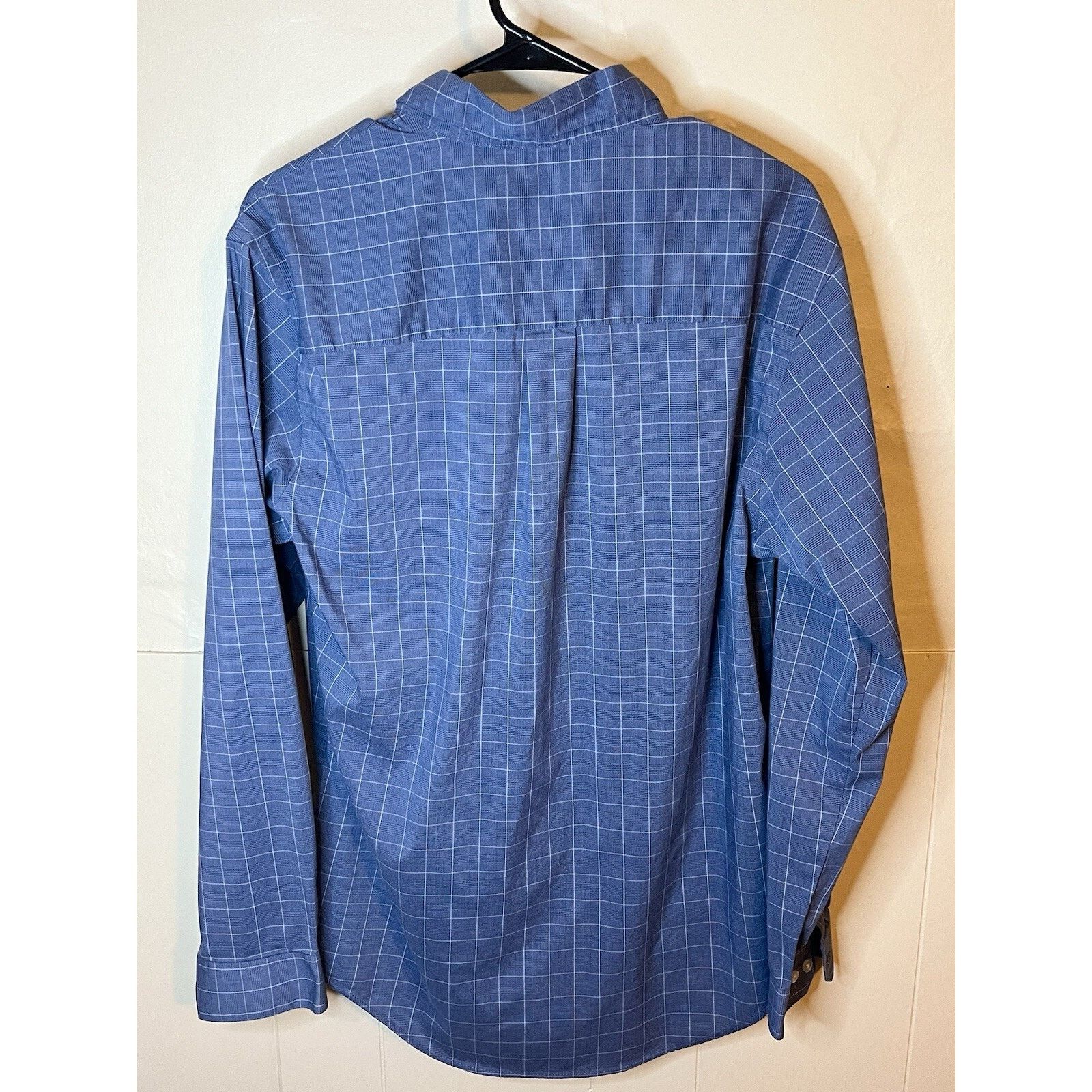 Van Heusen Van Heusen Fitted Men’s M Blue Plaid Button Down Dress Shirt Size US M / EU 48-50 / 2 - 9 Thumbnail