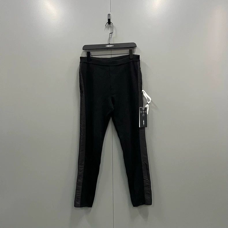 Prada Prada Black nylon stitching triangle trousers 2502-Nextarro Size US 32 / EU 48 - 1 Thumbnail