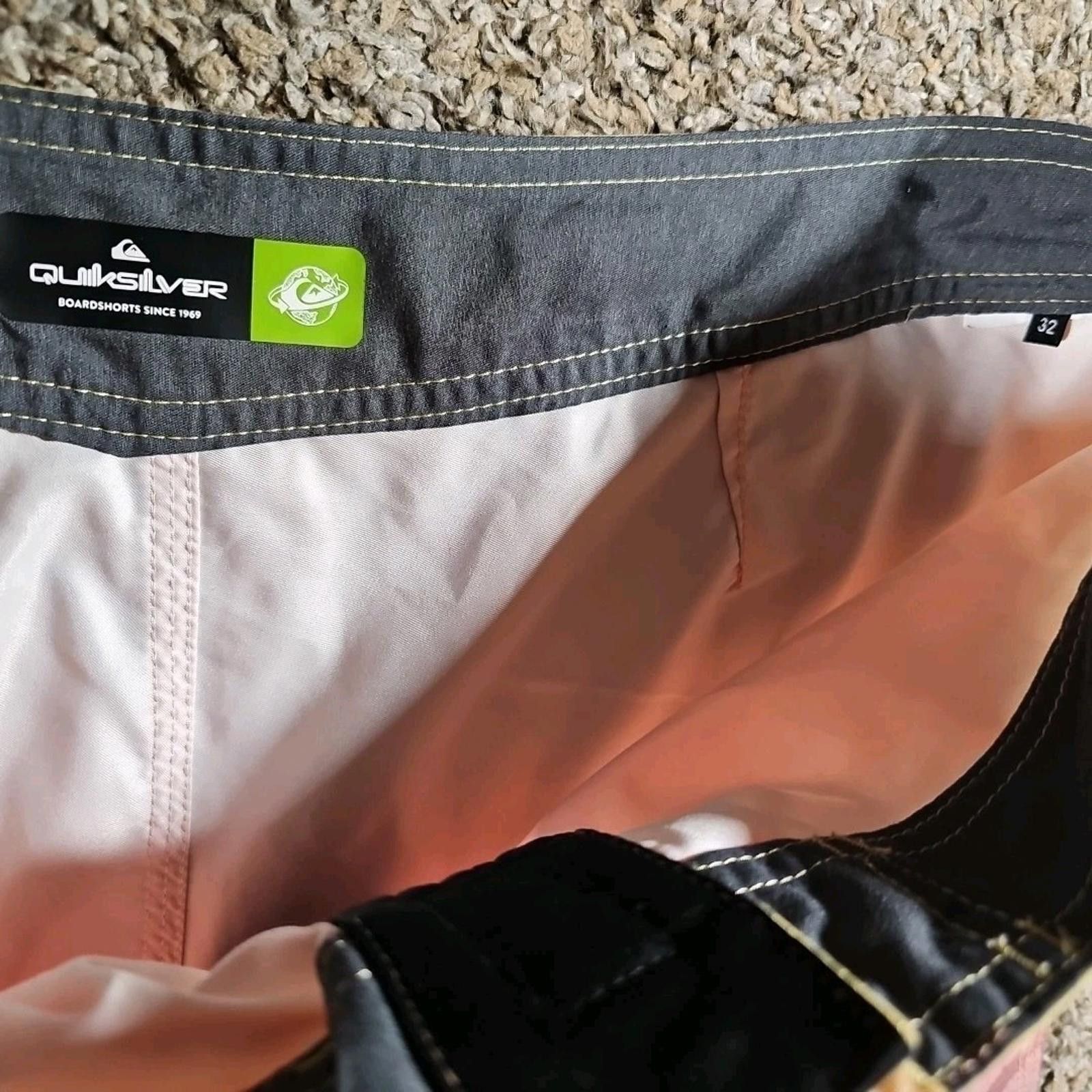 Quiksilver Quiksilver Sz 32 Board Shorts Size US 32 / EU 48 - 3 Thumbnail