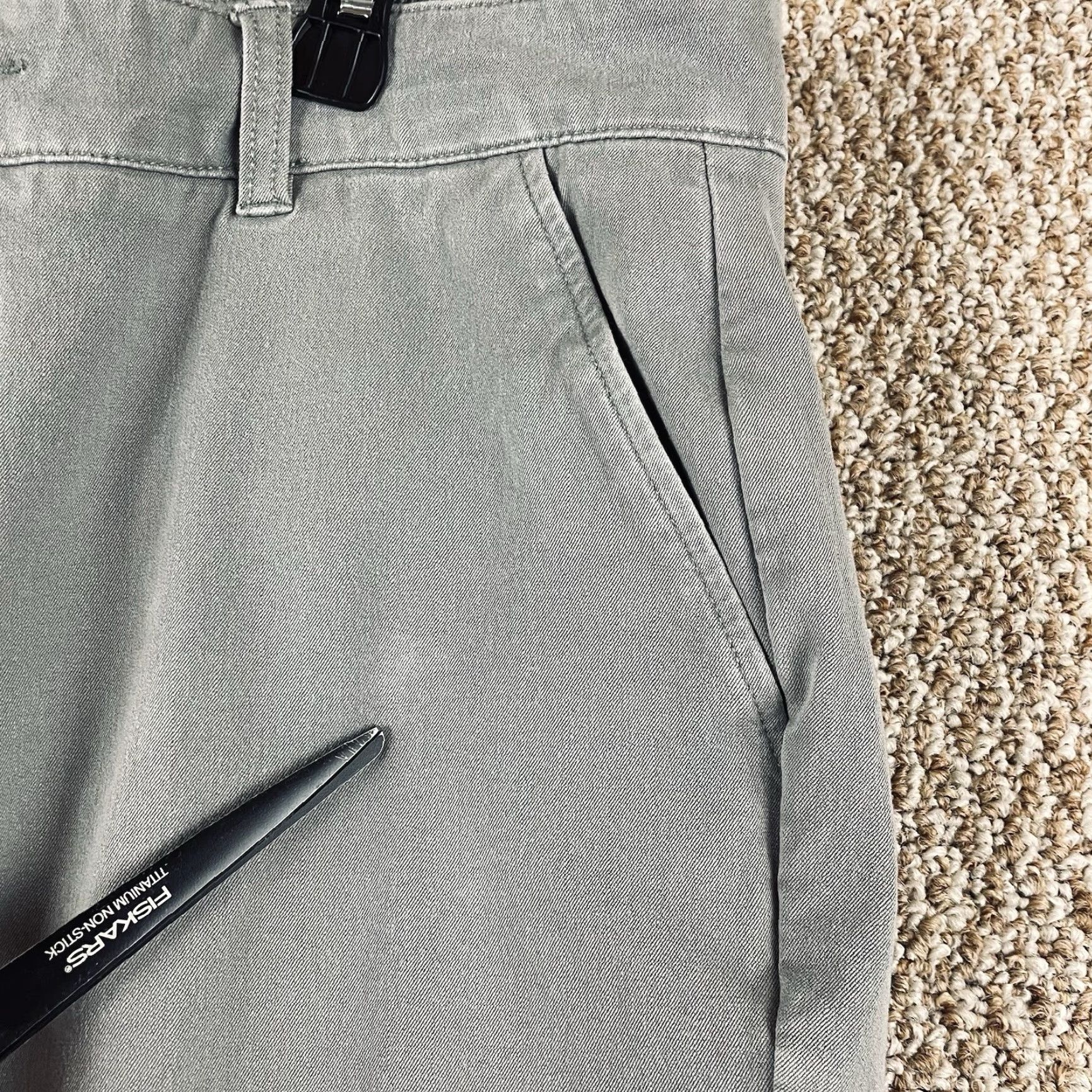 Vintage Mugsy Jeans Men 33x32 Gray Damon’s Stretch Chino Preppy Straight Classic Comfort Zip Inseam 30 in Regular Cotton Blend Fall Spring Summer Winter Men Size US 33 - 4 Thumbnail