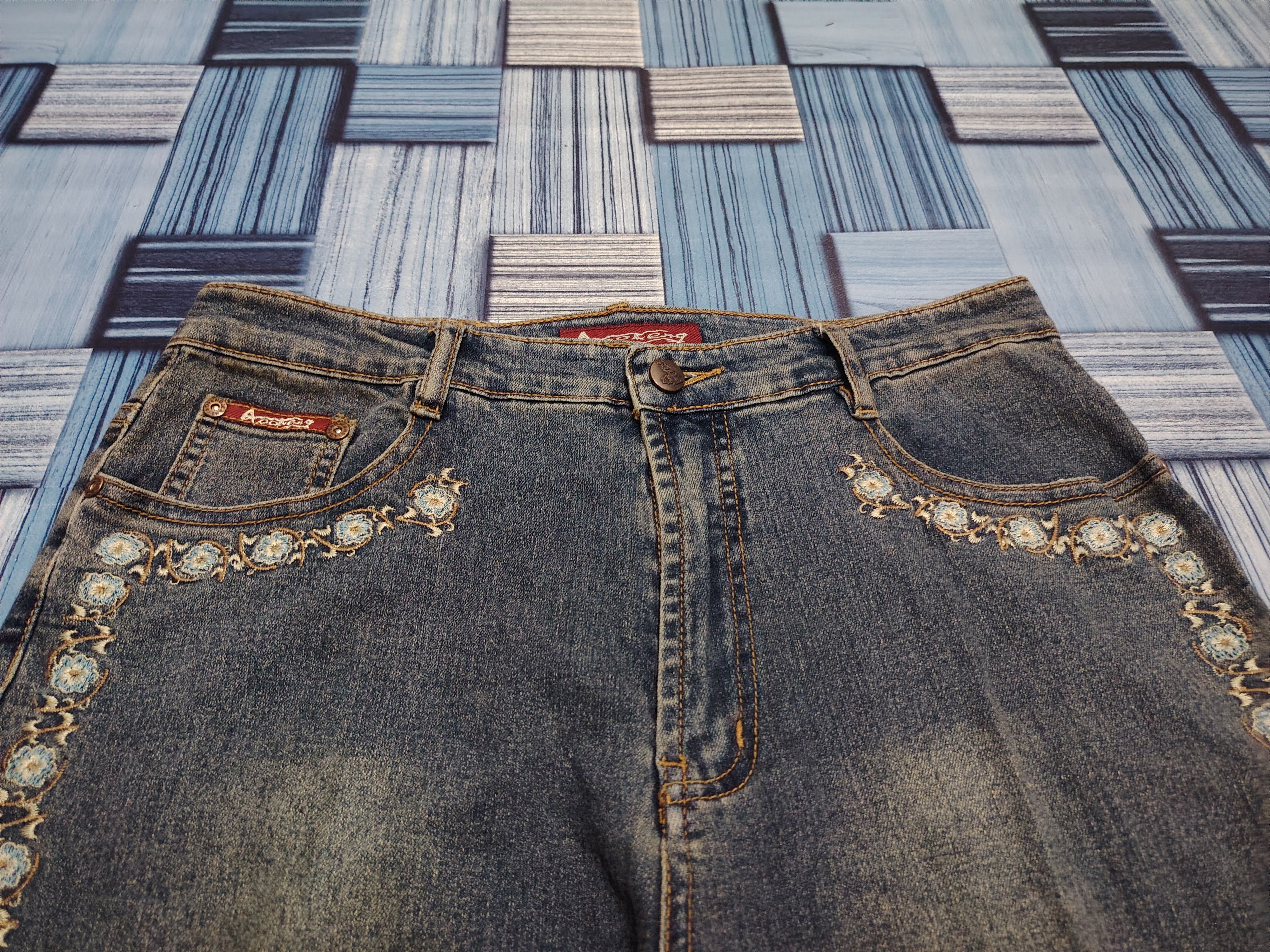 If Six Was Nine × Japanese Brand Insane Bootcut Aofeng Flower Embroidered Side Flared Jeans Size US 30 / EU 46 - 6 Thumbnail