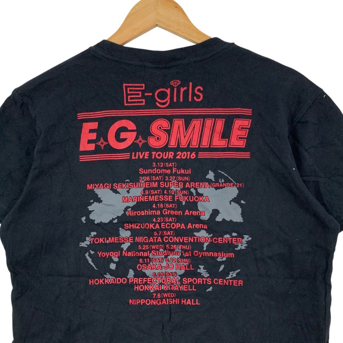 Japanese Brand EG SMILE E-Girls Live Tour 2016 Japanese Band Tshirt Size US M / EU 48-50 / 2 - 4 Thumbnail