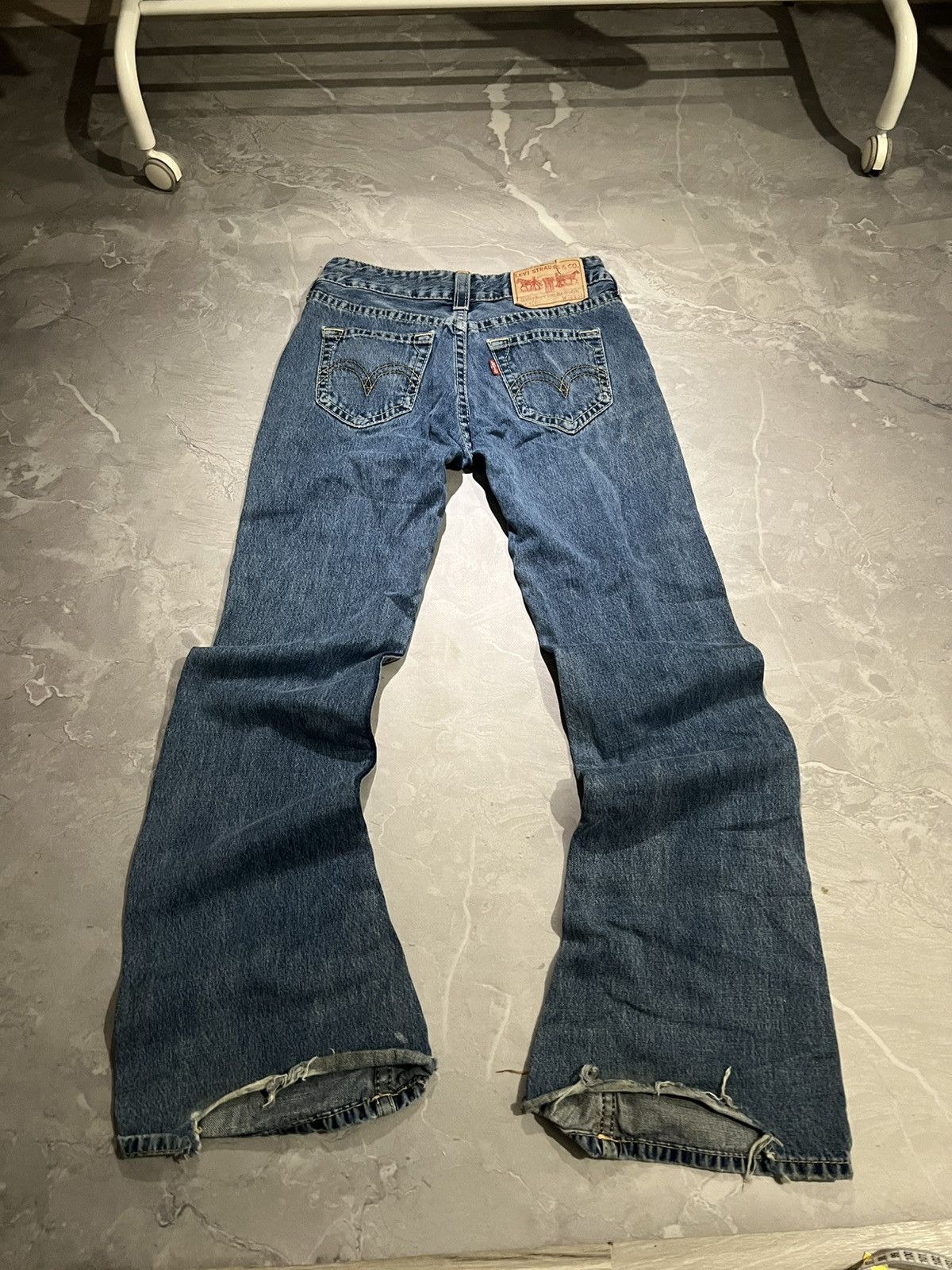 Vintage Flared Retro Levis Faded Jeans / Avan Garde Distressed 90s Size US 28 / EU 44 - 1 Thumbnail