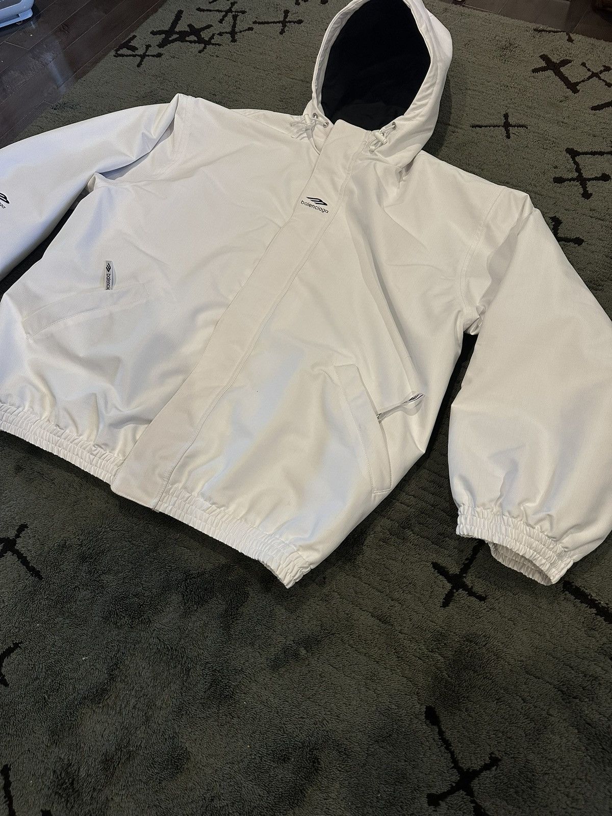 Balenciaga Balenciaga White 3B Ski Wear Jacket Size US XL / EU 56 / 4 - 6 Thumbnail
