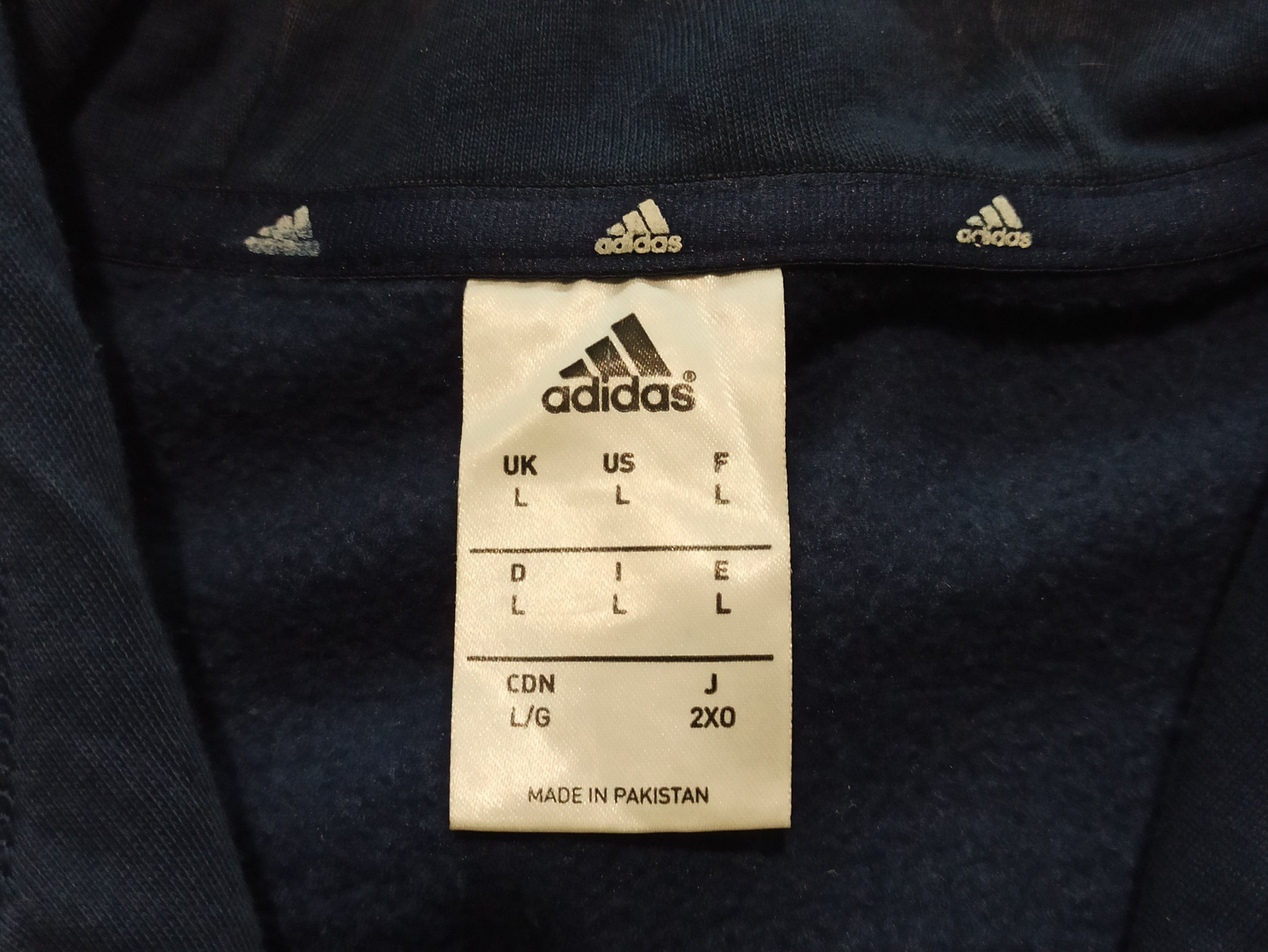 Adidas Adidas Short Sleeve Rare Hoodie Size US L / EU 52-54 / 3 - 5 Thumbnail