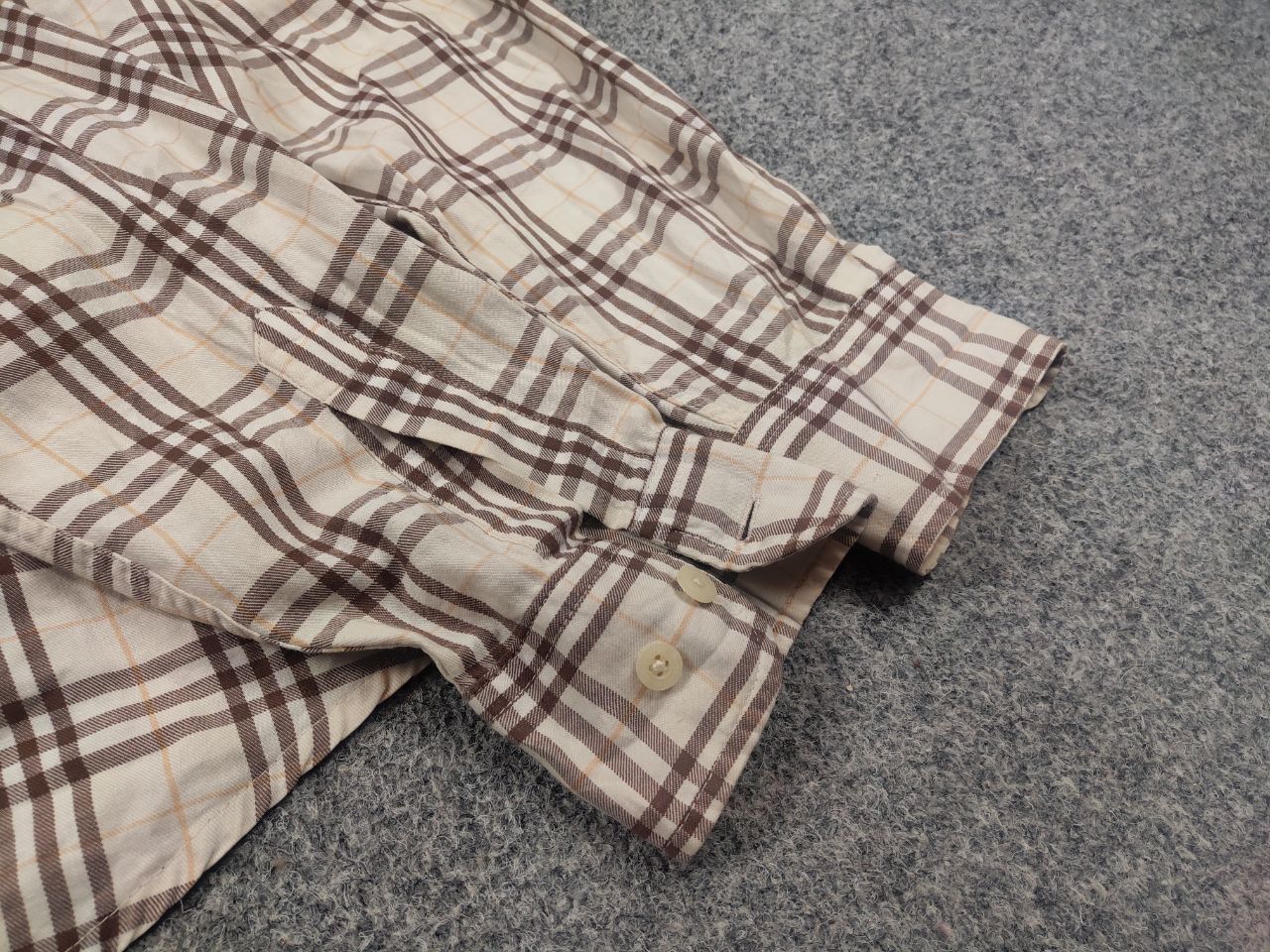 Burberry Burberrys Vintage 90's Nova Check Button long sleeve shirt Size US M / EU 48-50 / 2 - 8 Thumbnail