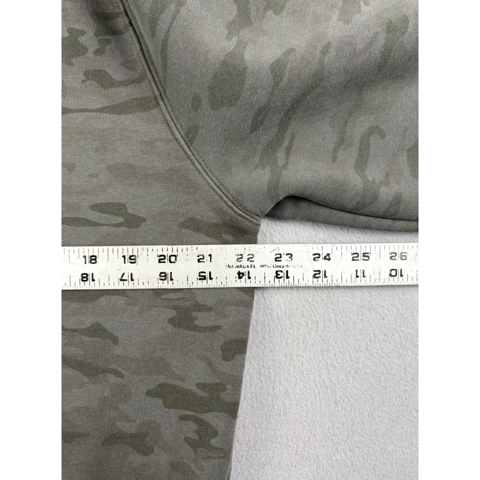Vintage ALPHALETE Hoodie Men M Green Camouflage Long Sleeve Pullover Hooded Logo Sweatshirt Shirt Active Gym Workout Size US M / EU 48-50 / 2 - 5 Thumbnail