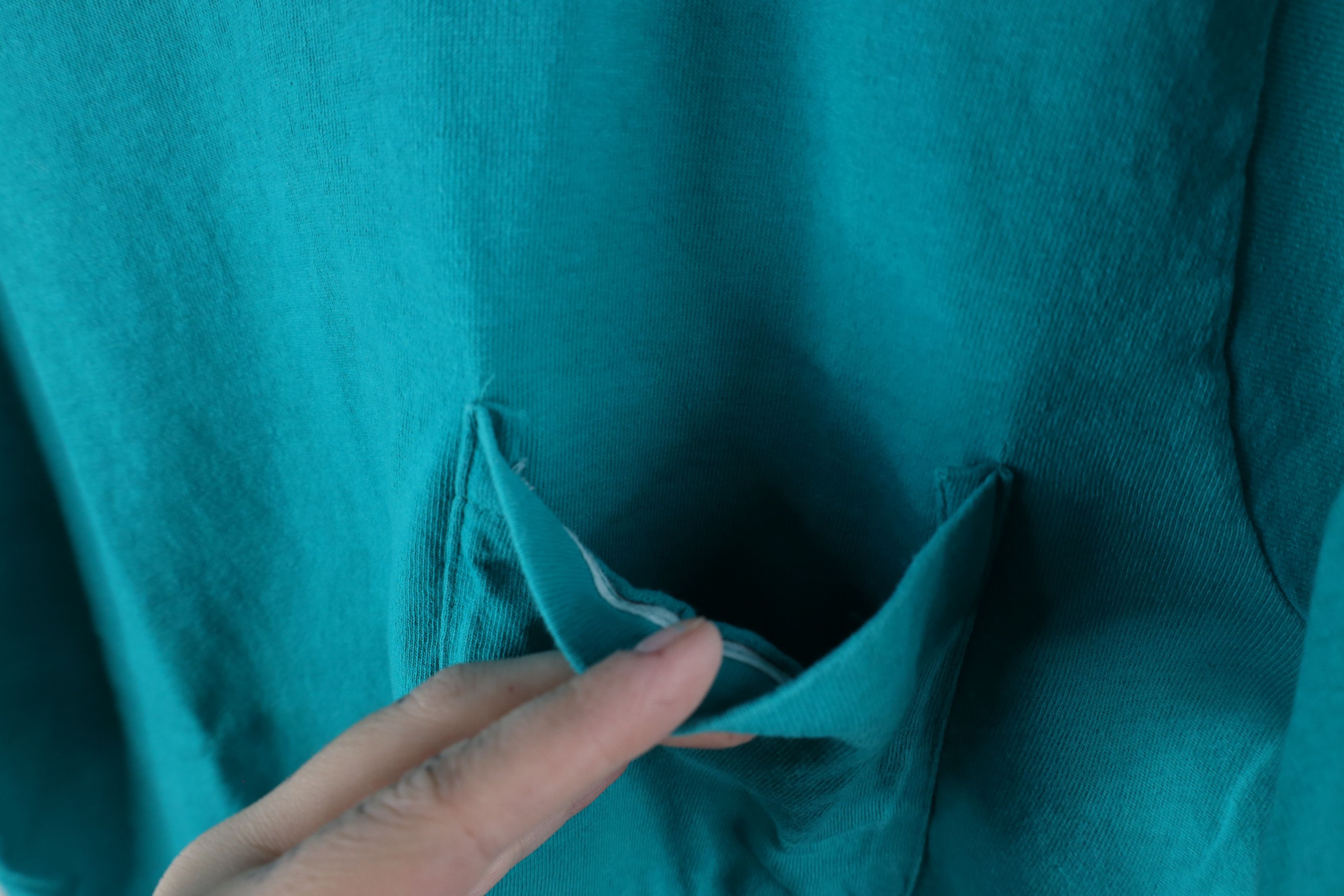 Vintage Vintage 90s Streetwear Blank Pocket T-Shirt Cotton Teal USA Size US M / EU 48-50 / 2 - 4 Thumbnail