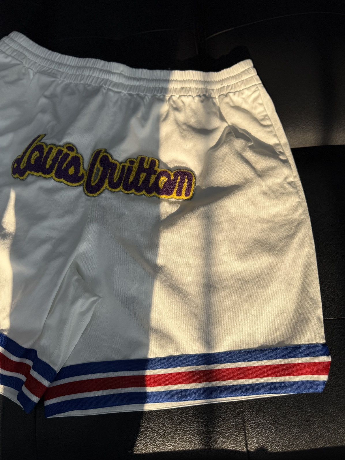 Louis Vuitton Louis Vuitton NBA Shorts Size 4L RARE Pre Owned Size US 38 / EU 54 - 5 Thumbnail