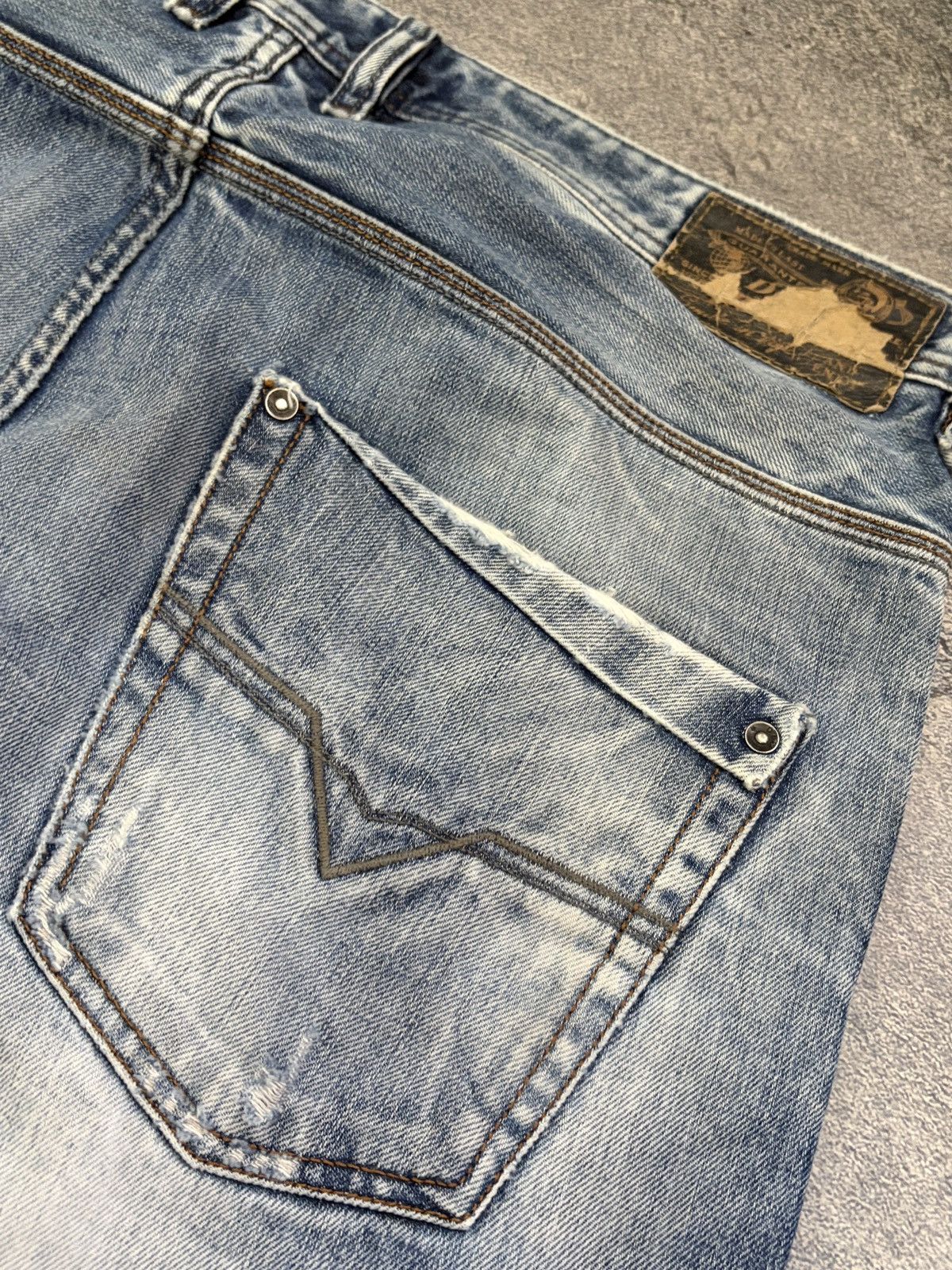 Diesel DIESEL Krooley Slim Carrot Distressed Blue Jeans W36 L34 Size US 36 / EU 52 - 7 Thumbnail