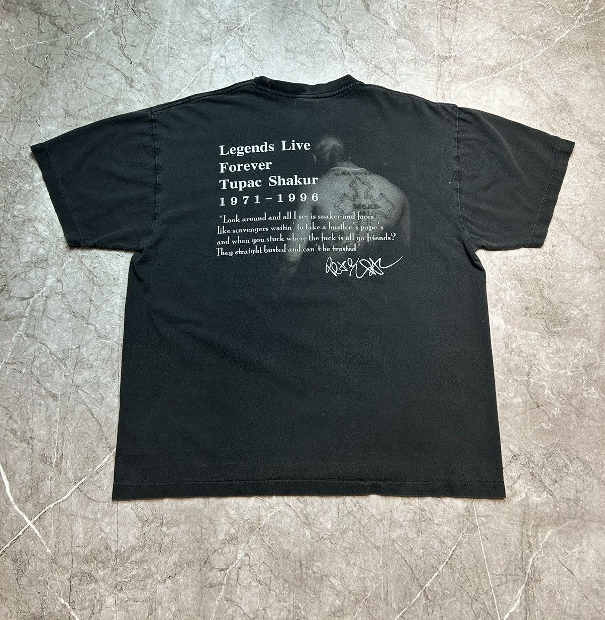 Band Tees × Rap Tees × Vintage 2PAC T-shirt 1971 - 1996 Tee Rap Vintage 90s Size US L / EU 52-54 / 3 - 9 Thumbnail