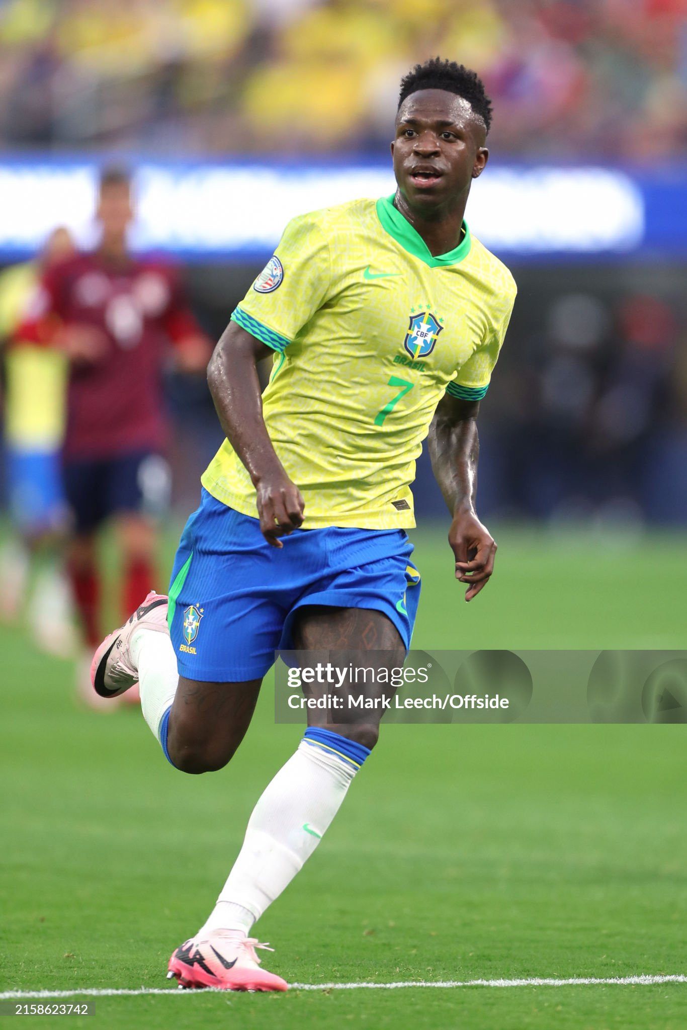 Nike Nike x #7 Vini Jr. Brazil Home 2024 Home Jersey Size US M / EU 48-50 / 2 - 4 Thumbnail