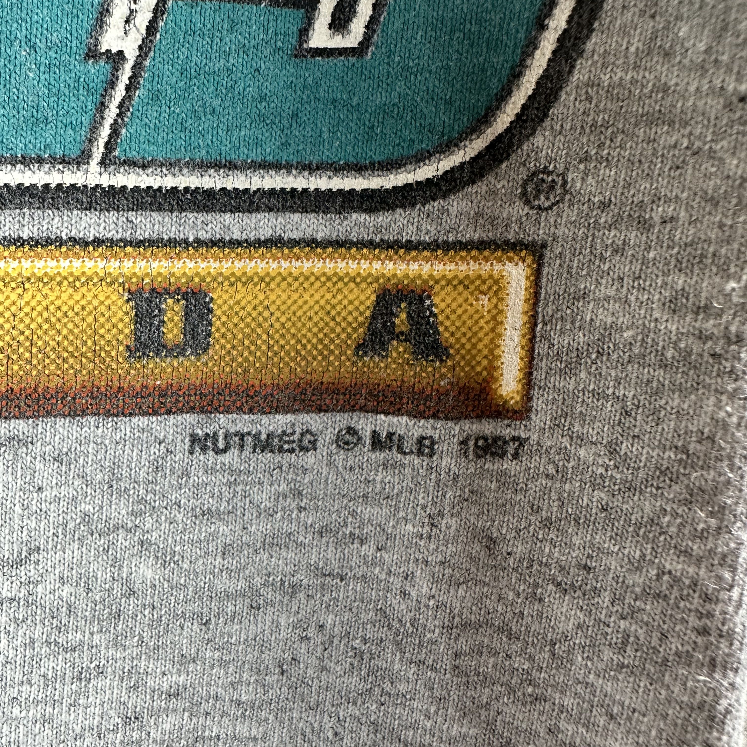 Vintage ​1997 Florida Marlins MLB World Champions Graphic T-shirt Size US XL / EU 56 / 4 - 3 Thumbnail