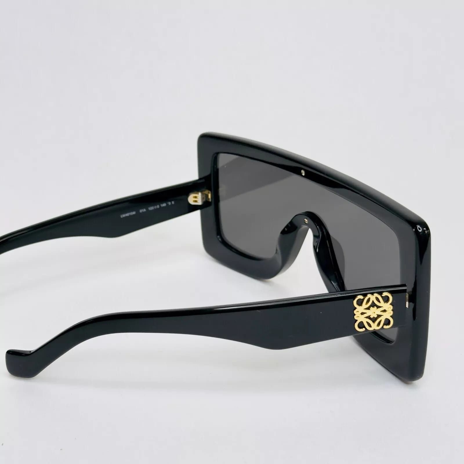 Loewe LOEWE SCREEN Chunky ANAGRAM LW40104I 40104 Unisex Sunglasses Size ONE SIZE - 4 Thumbnail