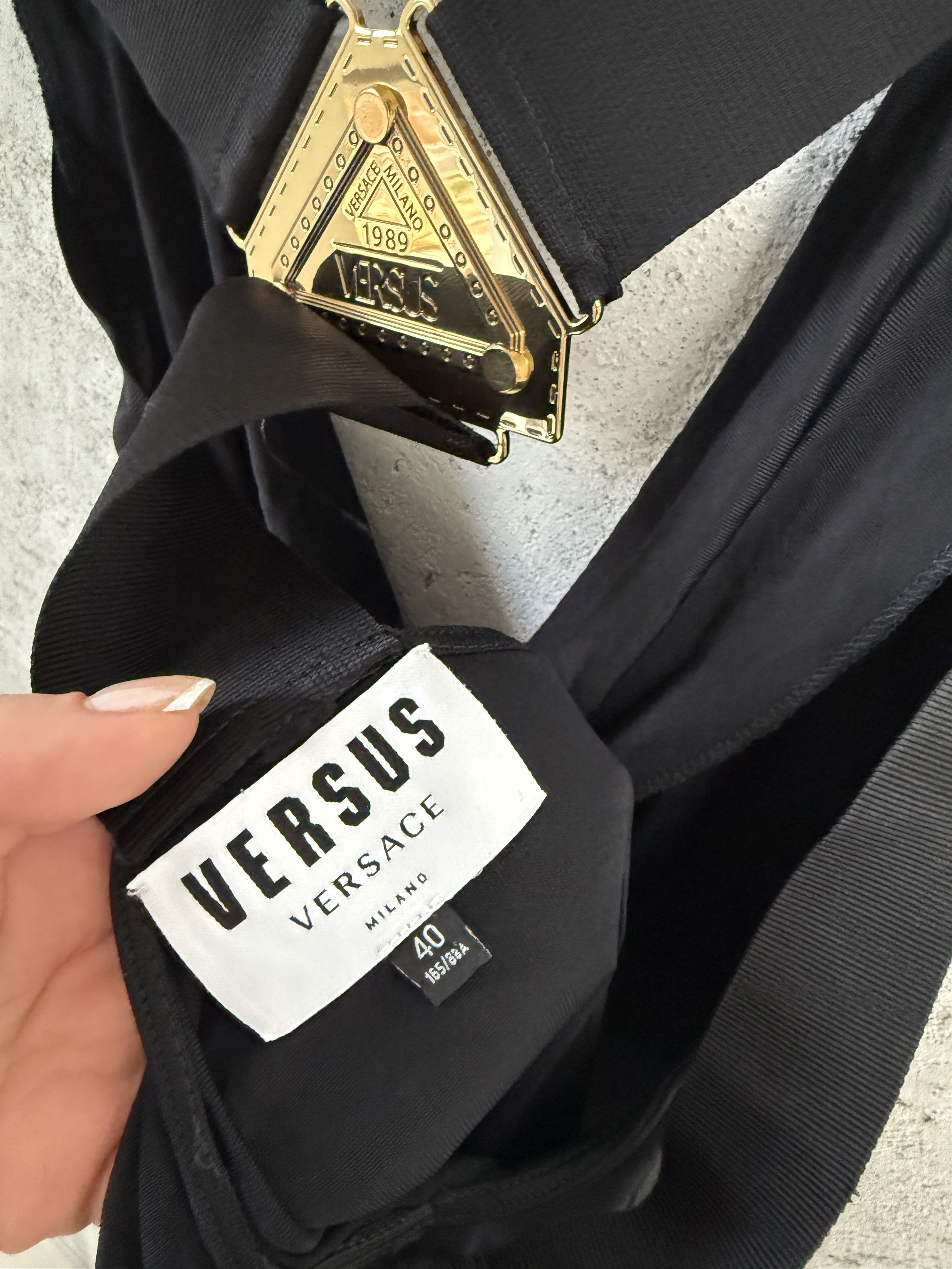 Versus Versace Versus Versace tank top blouse gold buckle Size S / US 4 / IT 40 - 5 Thumbnail