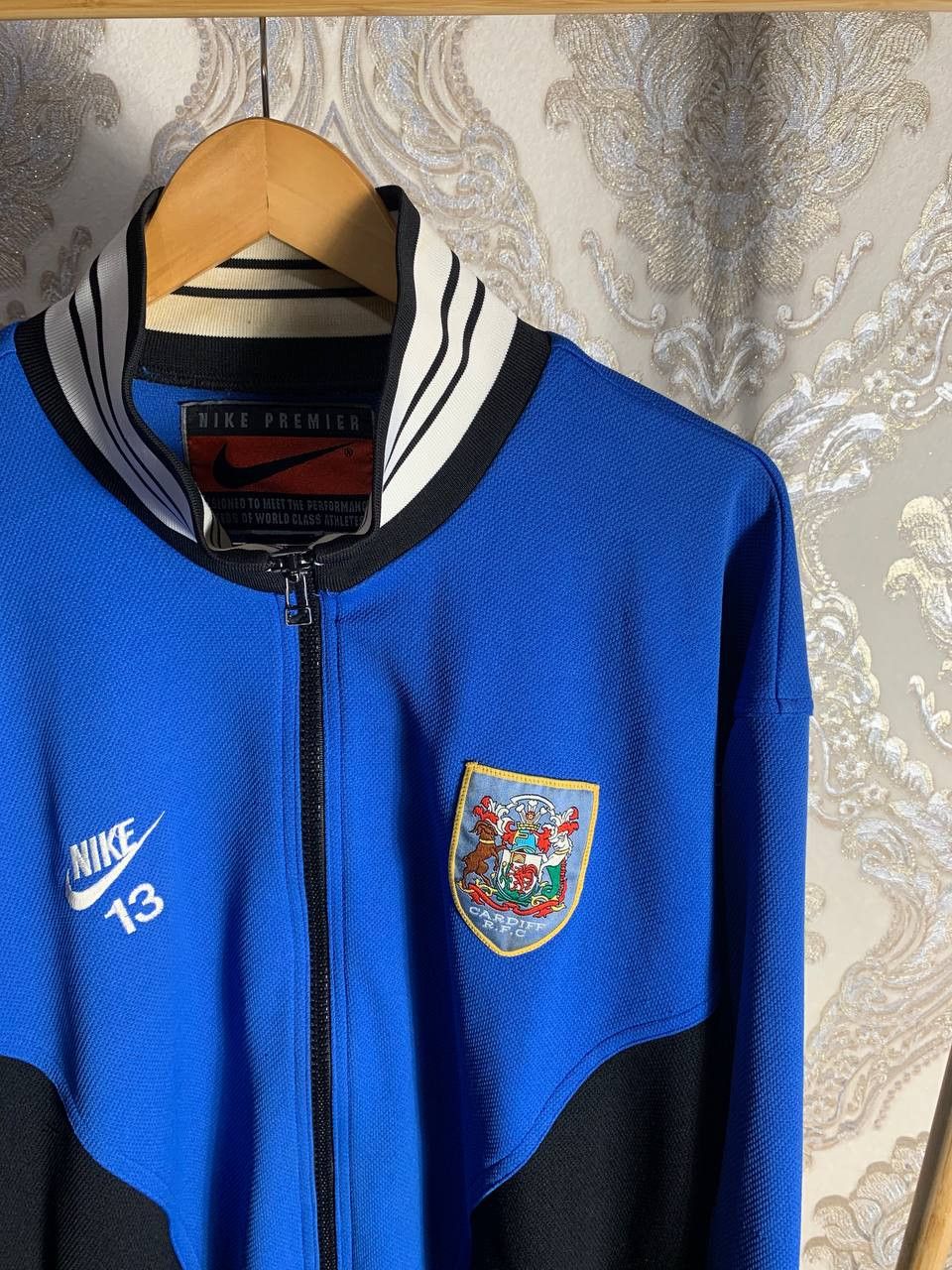 Nike Vintage Nike Cardiff City Rugby Jersey Jacket Retro Y2K 90s Size US XL / EU 56 / 4 - 2 Thumbnail