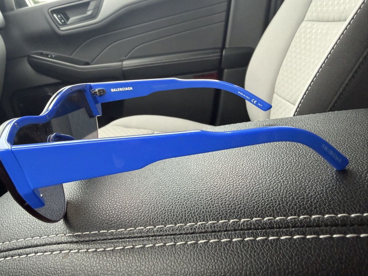 Balenciaga Balenciaga BB0004S Shield Sunglasses Size ONE SIZE - 3 Thumbnail
