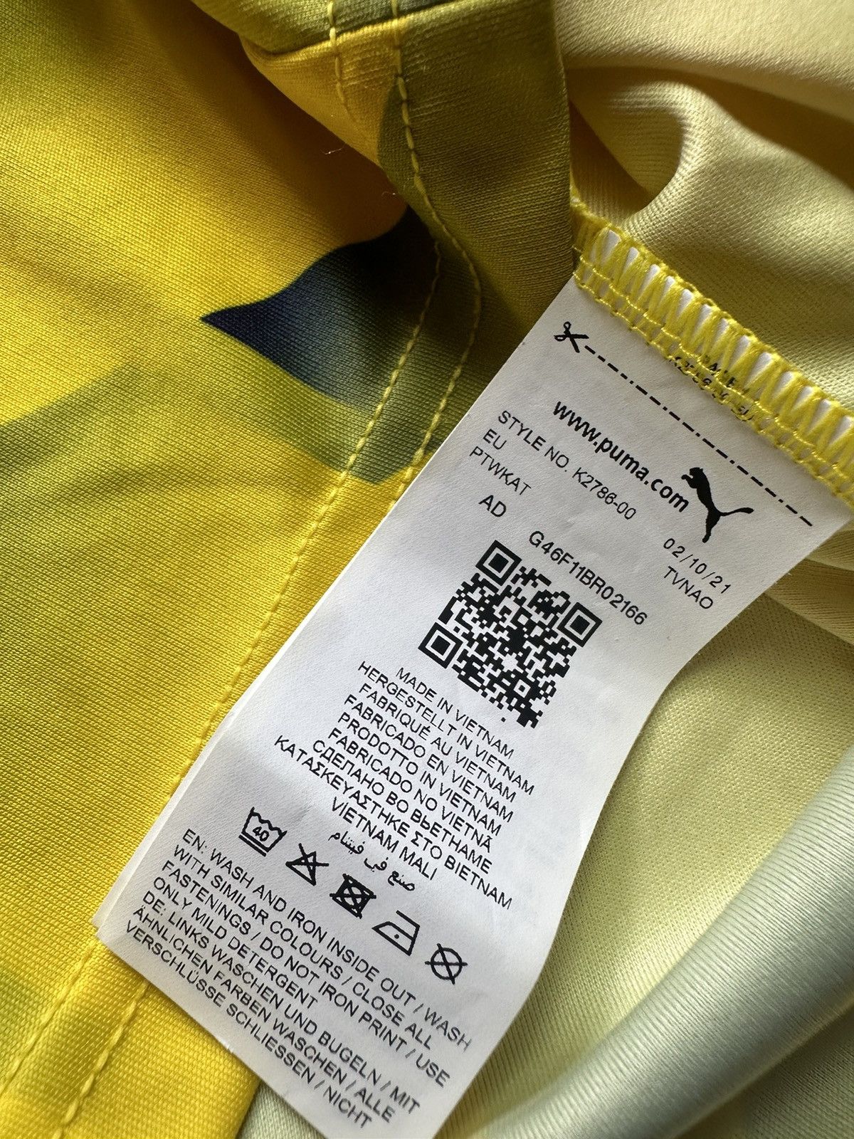 Puma Puma West Bromwich soccer jersey yellow size S rare Size US S / EU 44-46 / 1 - 3 Thumbnail
