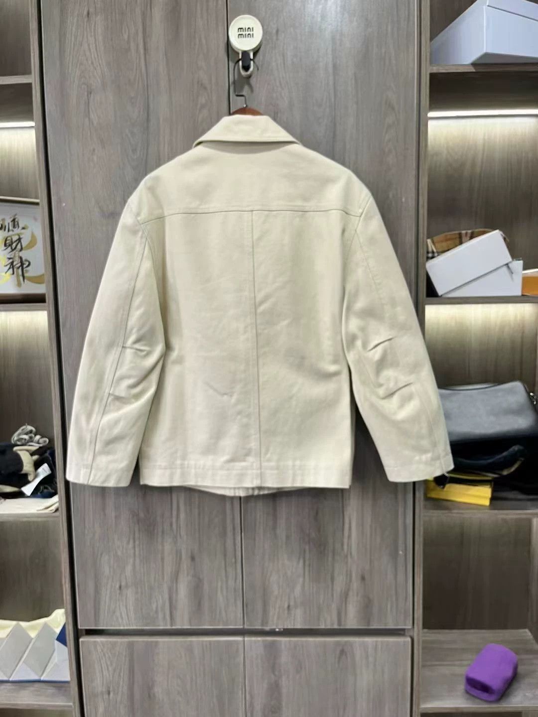 Louis Vuitton Louis Vuitton Off-White Large Pocket Jacket 44 Size US S / EU 44-46 / 1 - 3 Thumbnail
