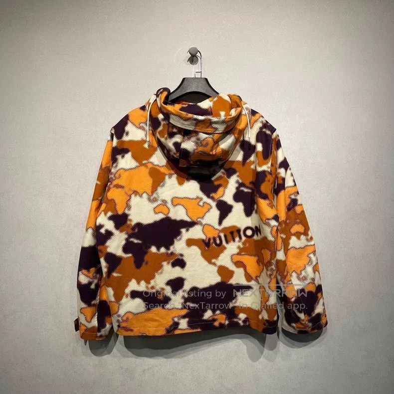 Louis Vuitton Louis Vuitton Map printed hooded assault jacket Size US L / EU 52-54 / 3 - 3 Thumbnail