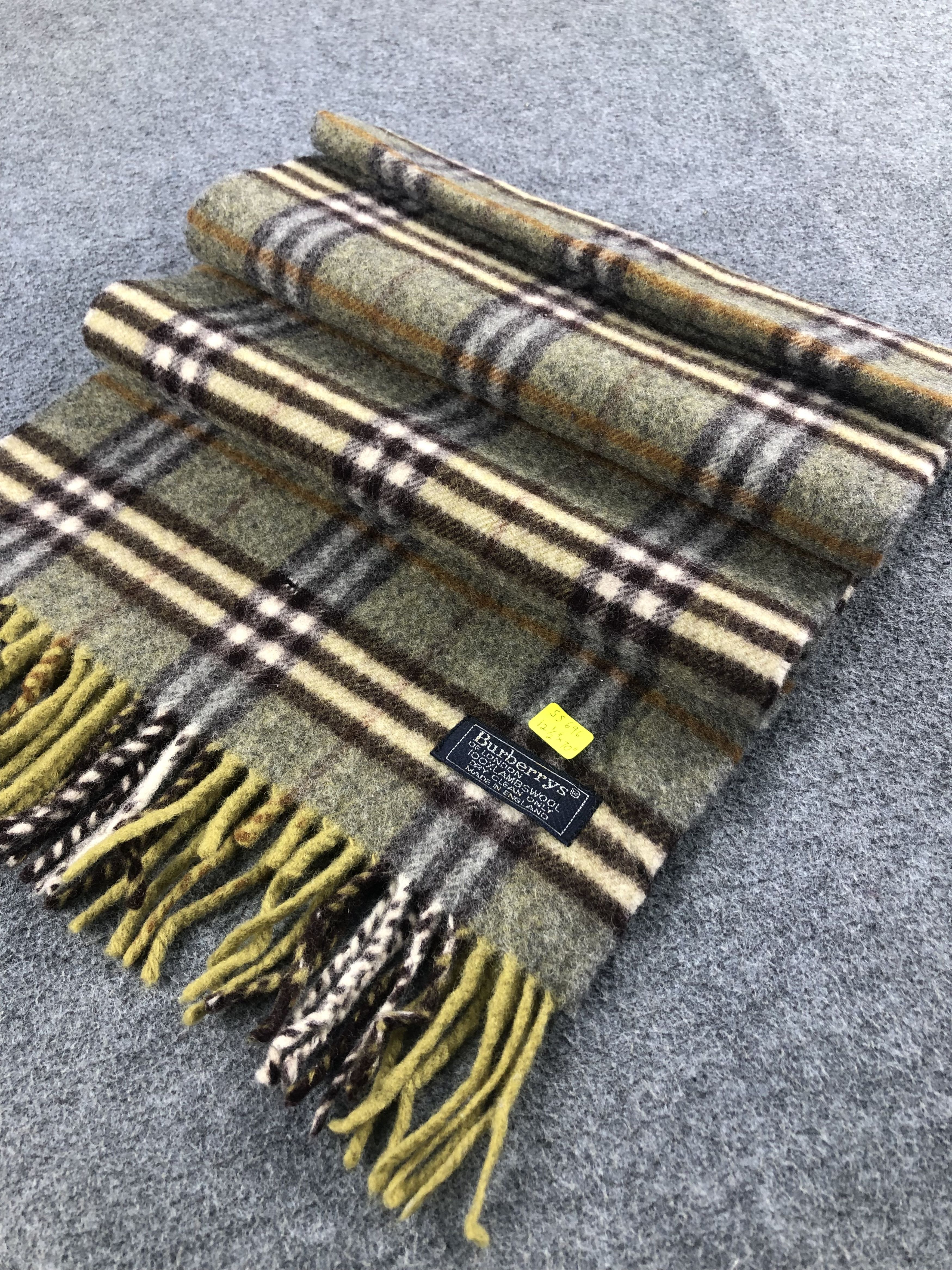 Burberry Burberry Lambswool Scarf / Muffler / Neckwear Size ONE SIZE - 3 Thumbnail