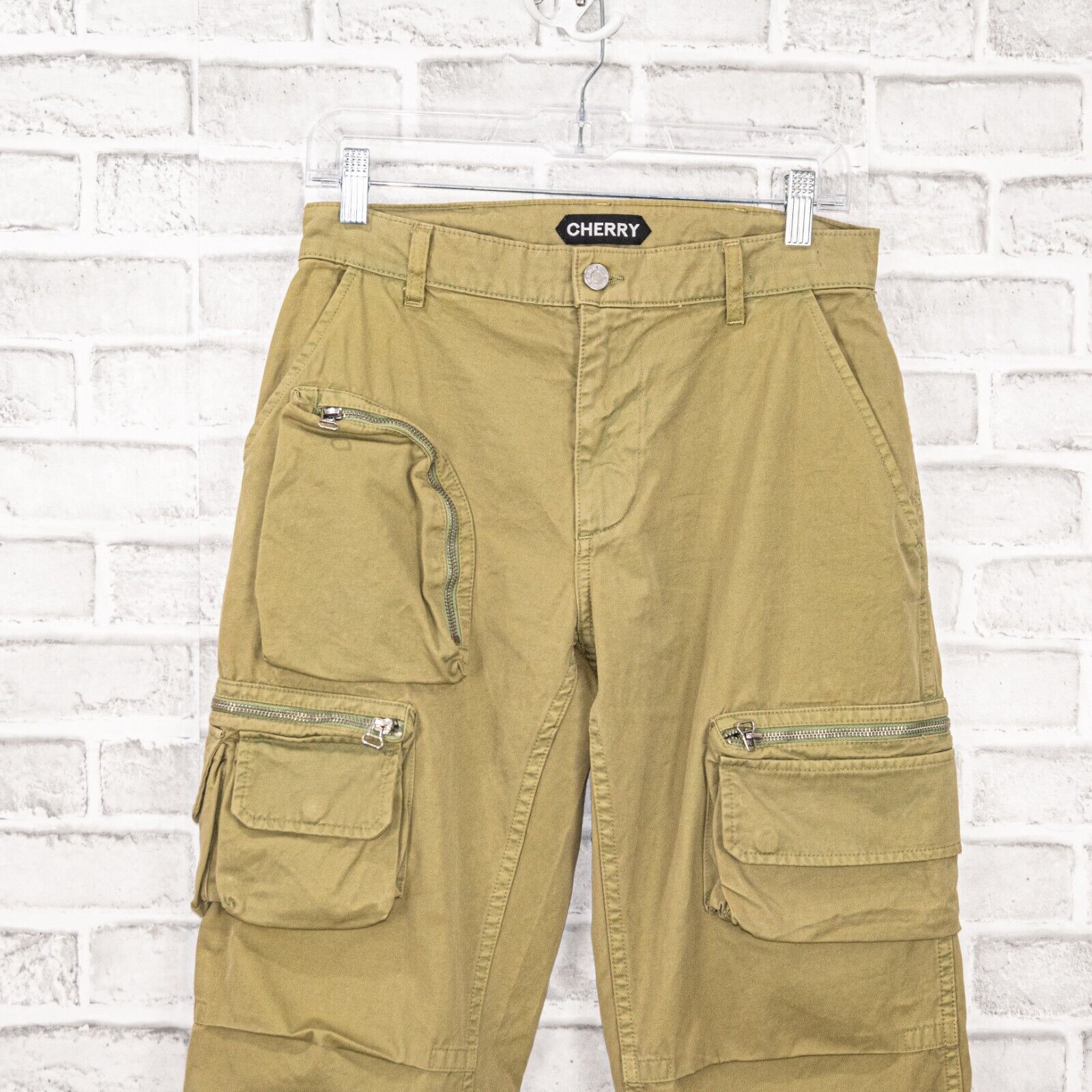 Cherry LA CHERRY LA Men's Utility Cargo Pants in Thyme Khaki beige Size US 28 / EU 44 - 4 Thumbnail
