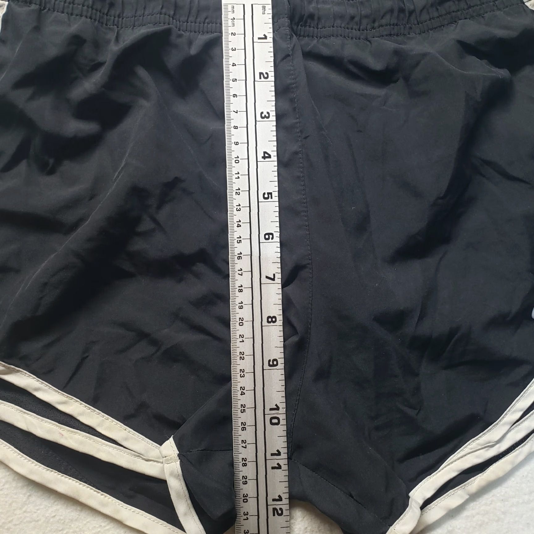 Nike Nike Dri Fit Shorts Black Workout Ellastic Waist Lined Stretch Adult Womens Large Size 36" / US 14 / IT 50 - 7 Thumbnail