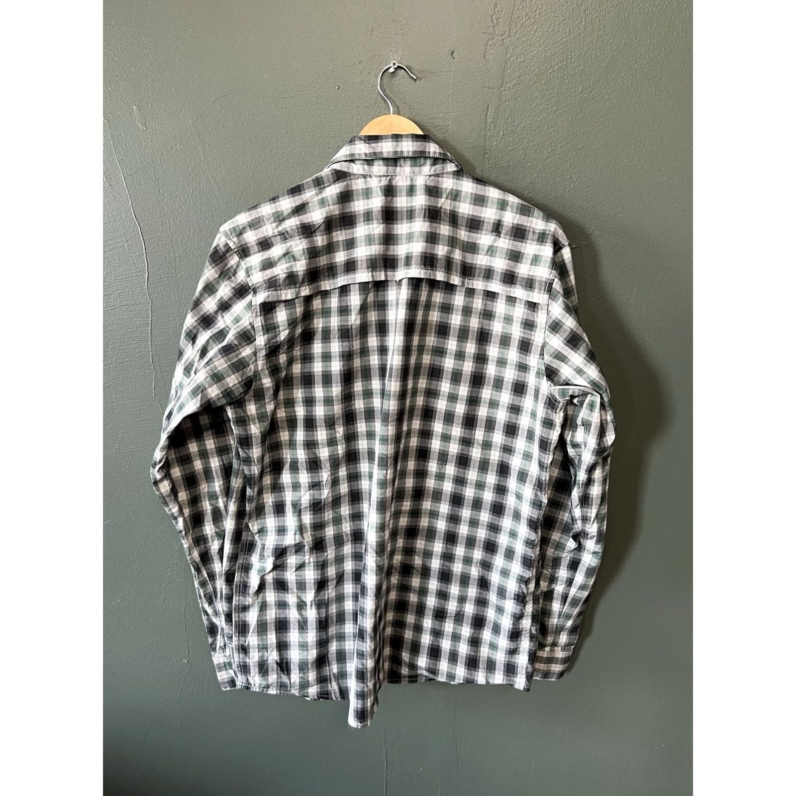 Mountain Hardwear Mountain Hardwear Mens Gray Plaid Double Pocket Long Sleeve Button-Up M Size US M / EU 48-50 / 2 - 2 Thumbnail
