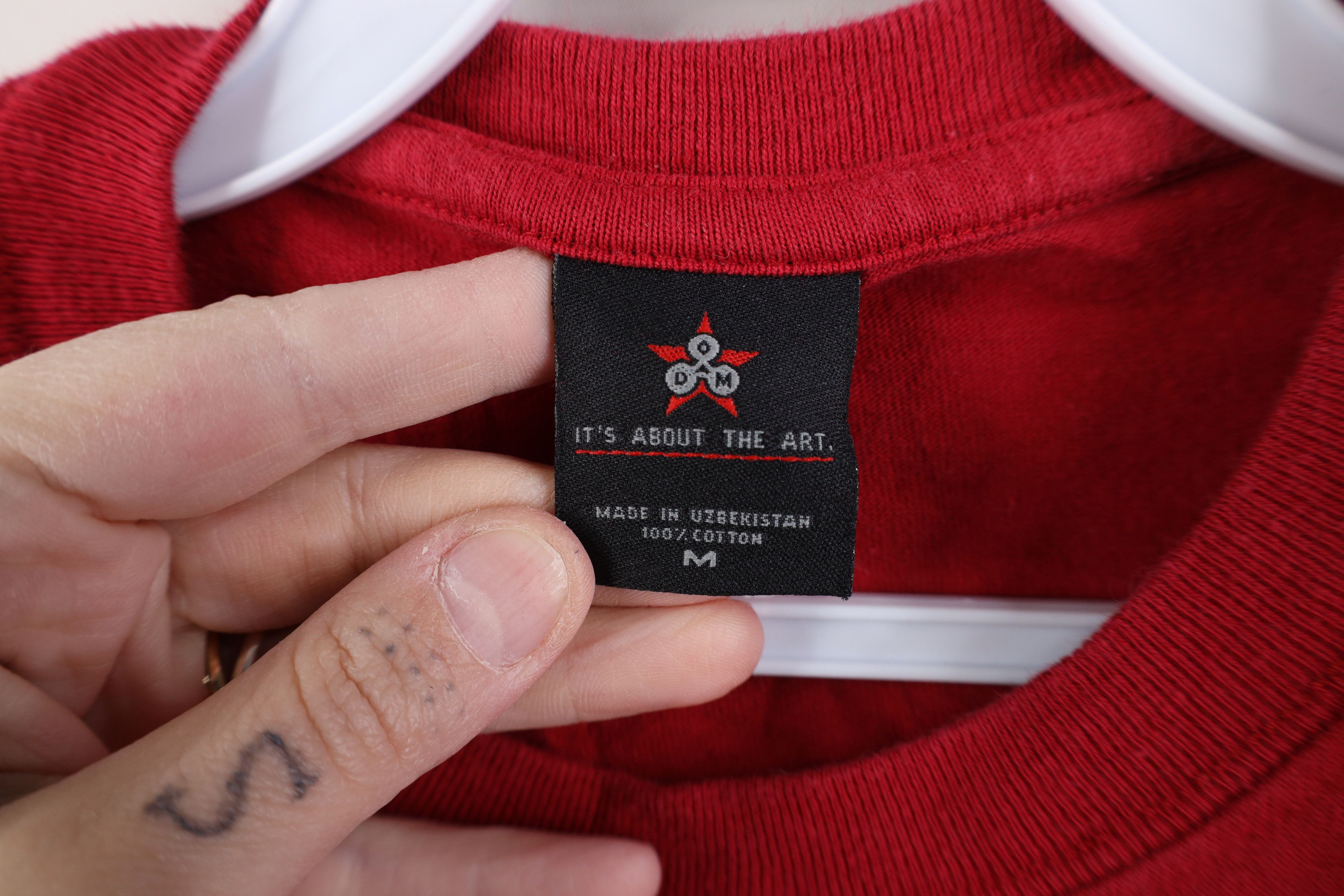 Vintage Vintage Y2K Streetwear H2 Car Long Sleeve T-Shirt Red Cotton Size US M / EU 48-50 / 2 - 8 Thumbnail