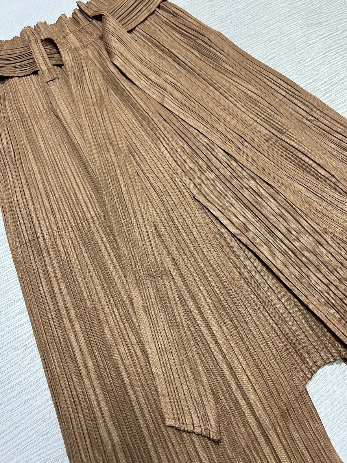 Issey Miyake Issey Miyake PleatsPlease Drop Crotch Belted Pleated Trouser Size 26" / US 2 / IT 38 - 5 Thumbnail