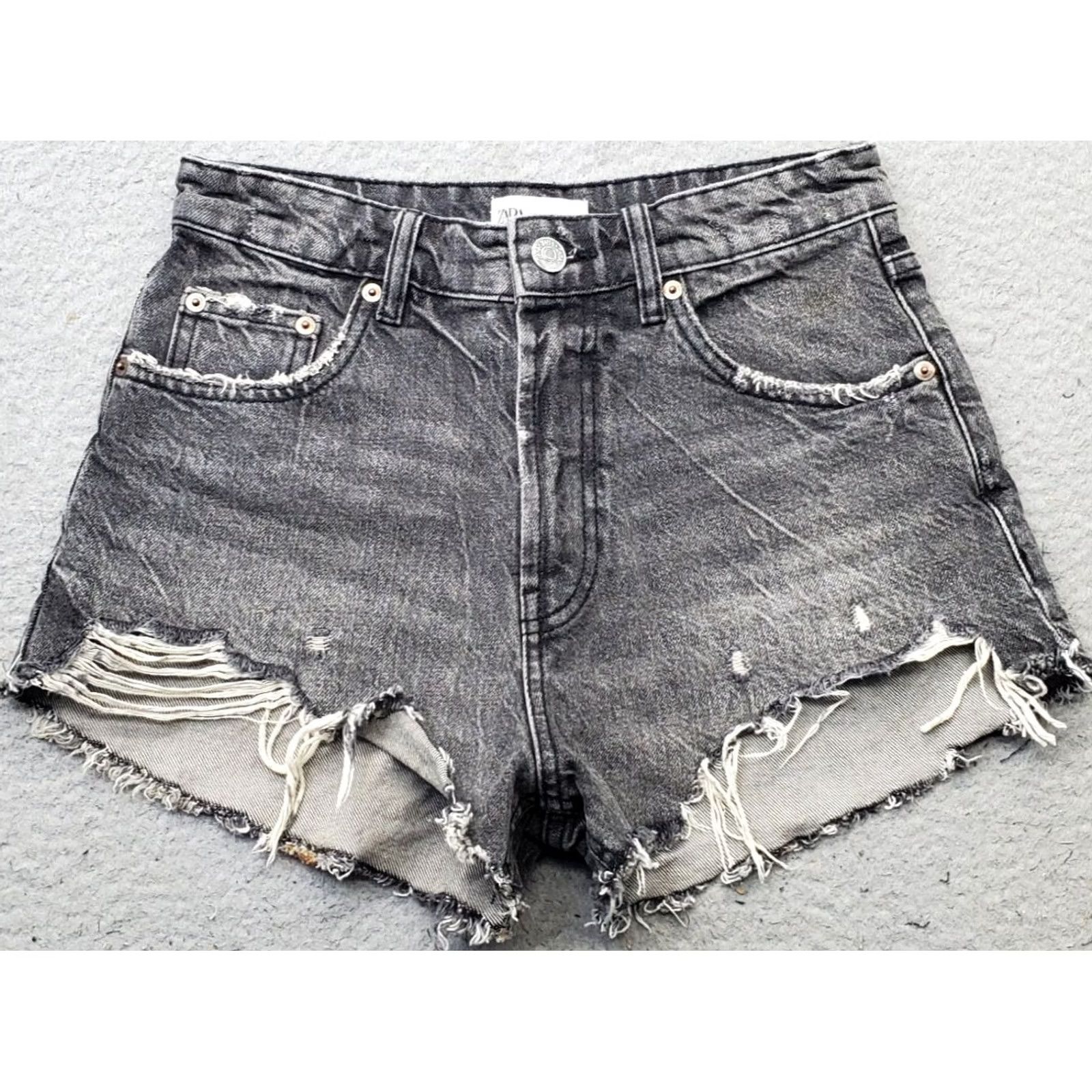Zara Zara Womens Jeans Shorts 4 Gray Denim Casual Comfort 5-Pocket Dark Wash Straight Size 27" / US 4 / IT 40 - 2 Thumbnail