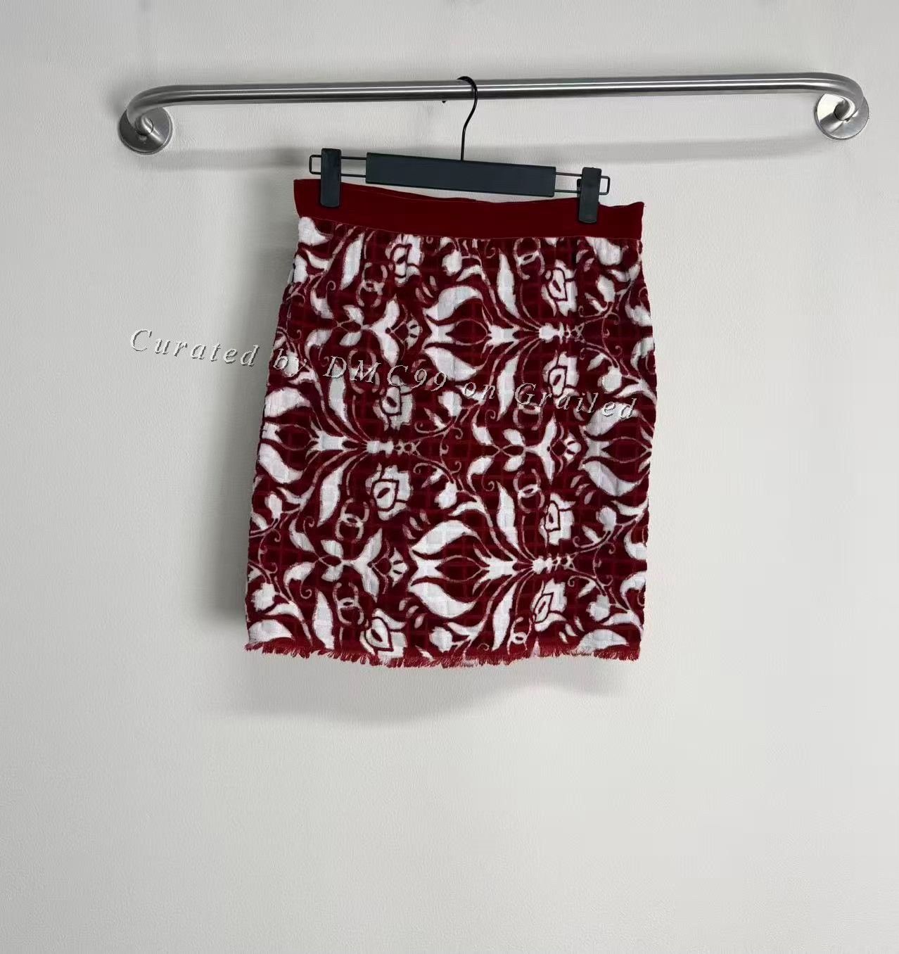 Chanel Chanel Velvet Shorts Size 34" / US 12 / IT 48 - 1 Thumbnail