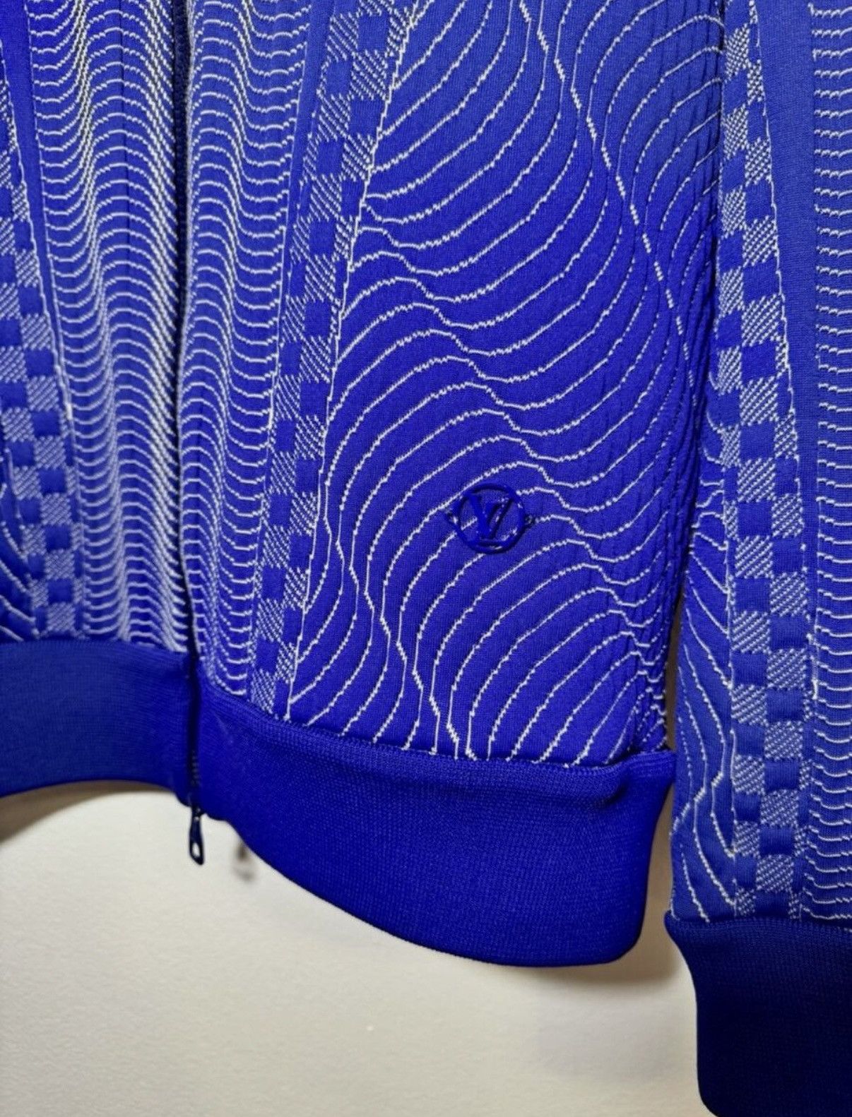 Louis Vuitton Louis Vuitton Latest Blue Striped Print Logo Jacket Size US M / EU 48-50 / 2 - 3 Thumbnail
