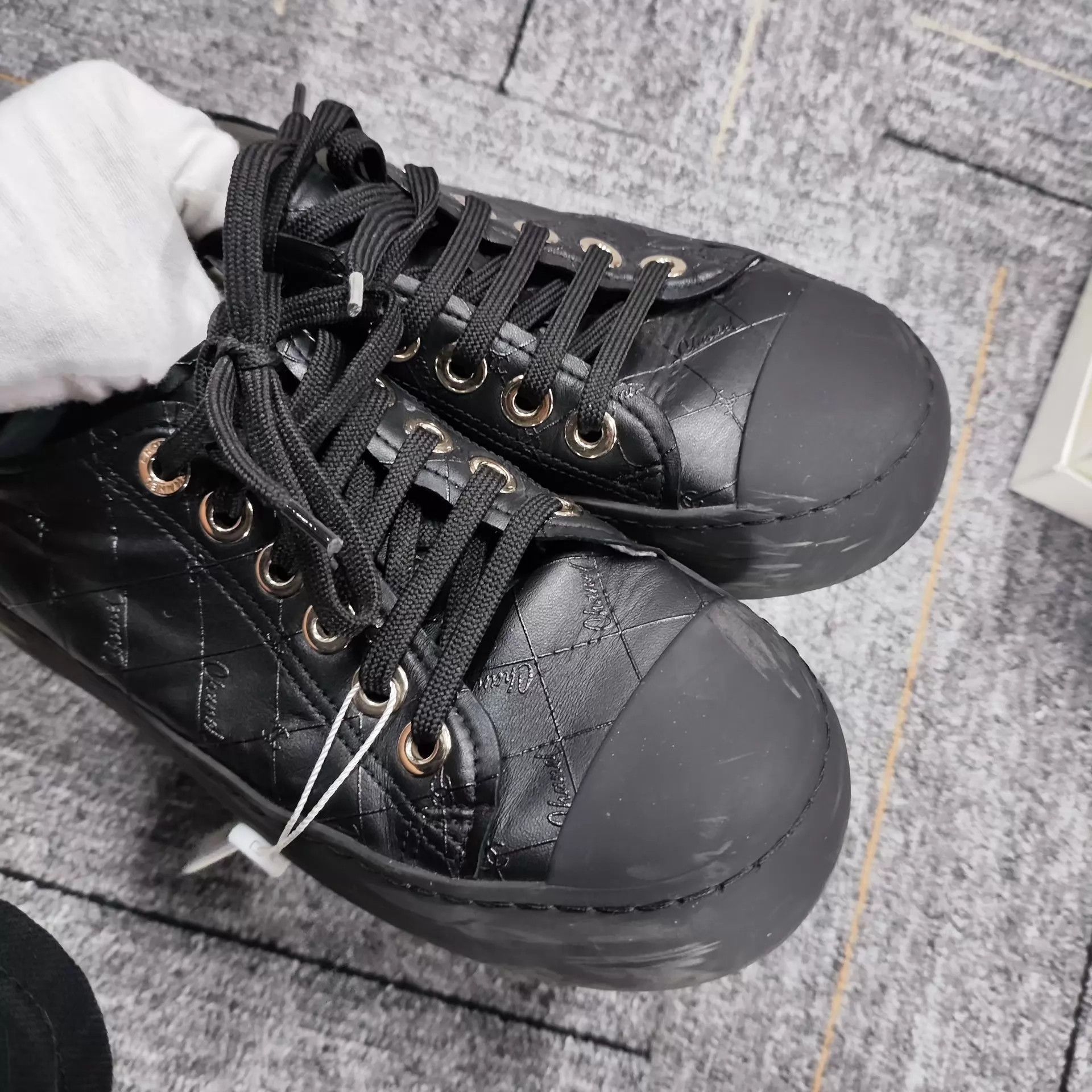 Chanel Chanel Black Leather Sneaker 37.5C 260420SJD5J07 Size US 6 / IT 36 - 2 Thumbnail