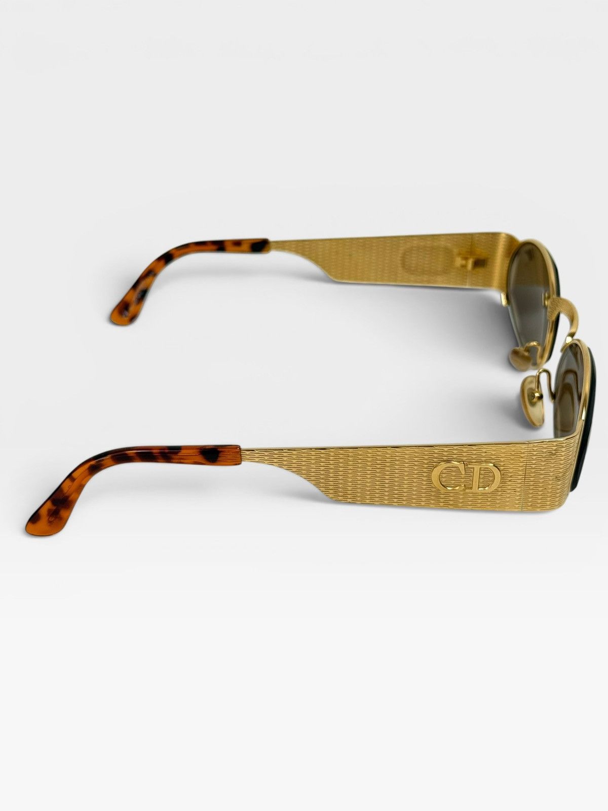 Dior 90'S VINTAGE DIOR SUNGLASSES IN GOLD Size ONE SIZE - 4 Thumbnail