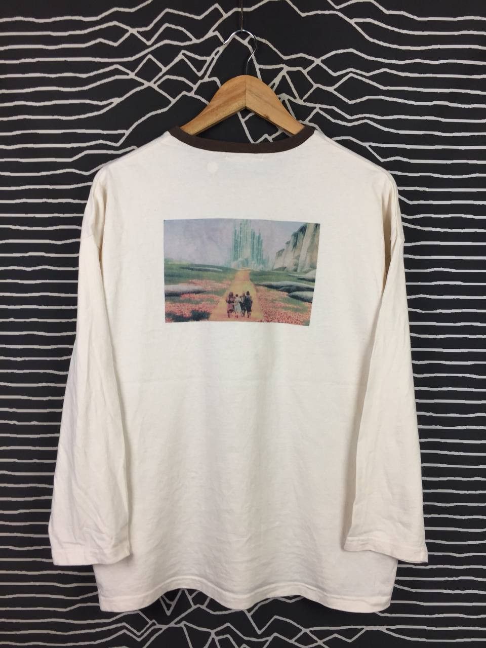Japanese Brand Retro Girl Japan The Wizard of Oz Movie Long Sleeve Tee Size US XL / EU 56 / 4 - 1 Thumbnail