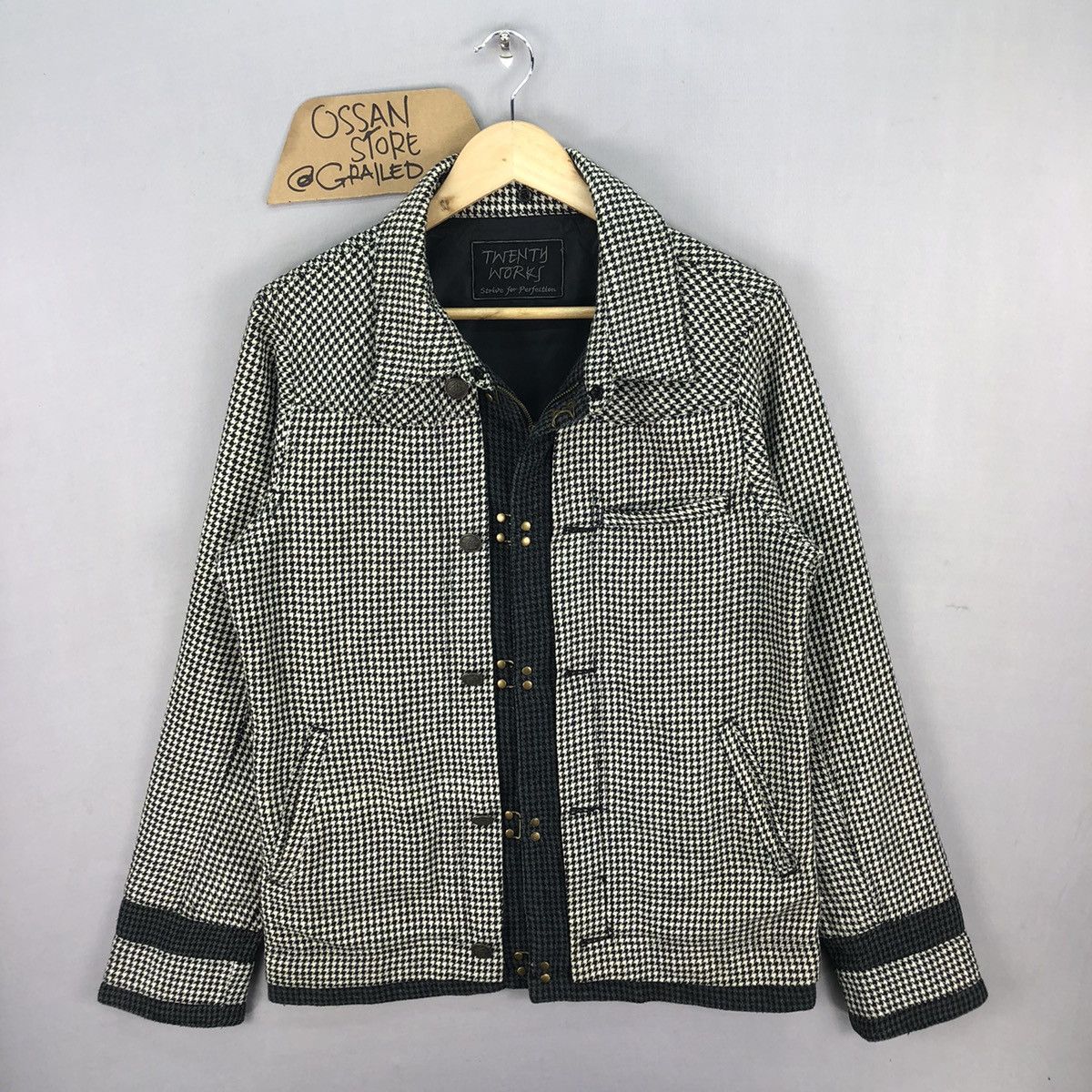 Japanese Brand Vintage 90’s Twenty Works Clasp Houndstooth Jacket Size US M / EU 48-50 / 2 - 1 Thumbnail