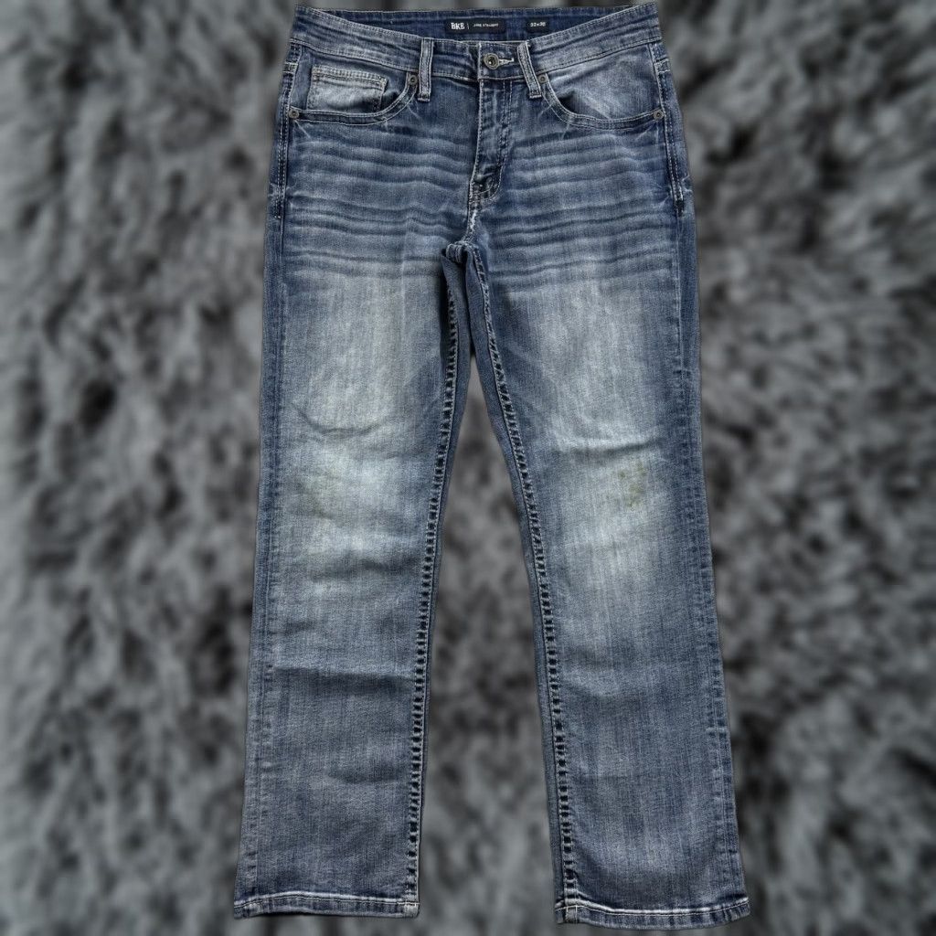 Vintage BKE Buckle Jeans Mens 32x30 Blue Denim Bootcut 5-Pocket Western Zip Button Old School 90s Cowboy Baggy Straight Regular Fit Jewelry Logo Pink Size US 32 / EU 48 - 1 Thumbnail